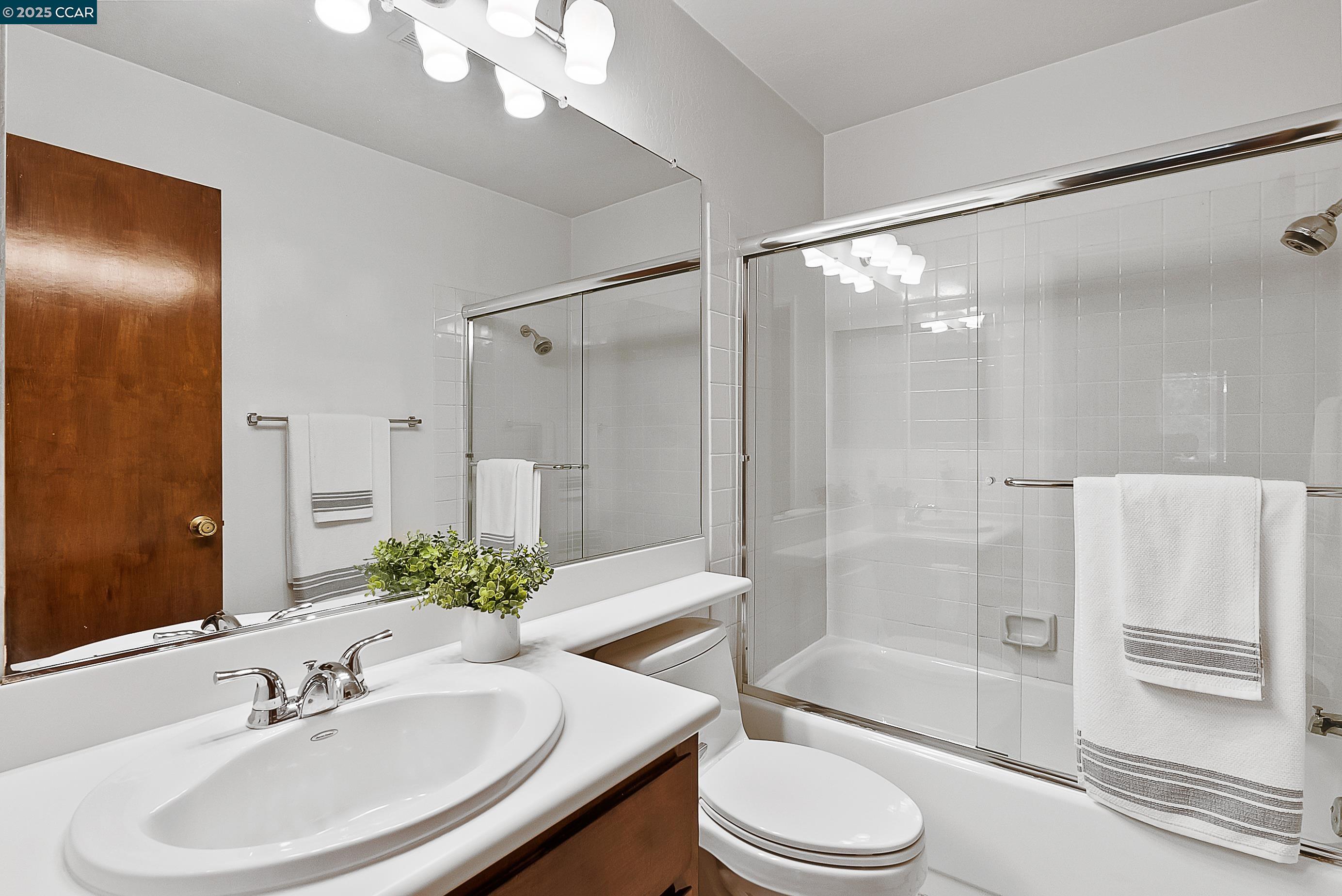 Photo #15: 41099541 Listing: Photo #15