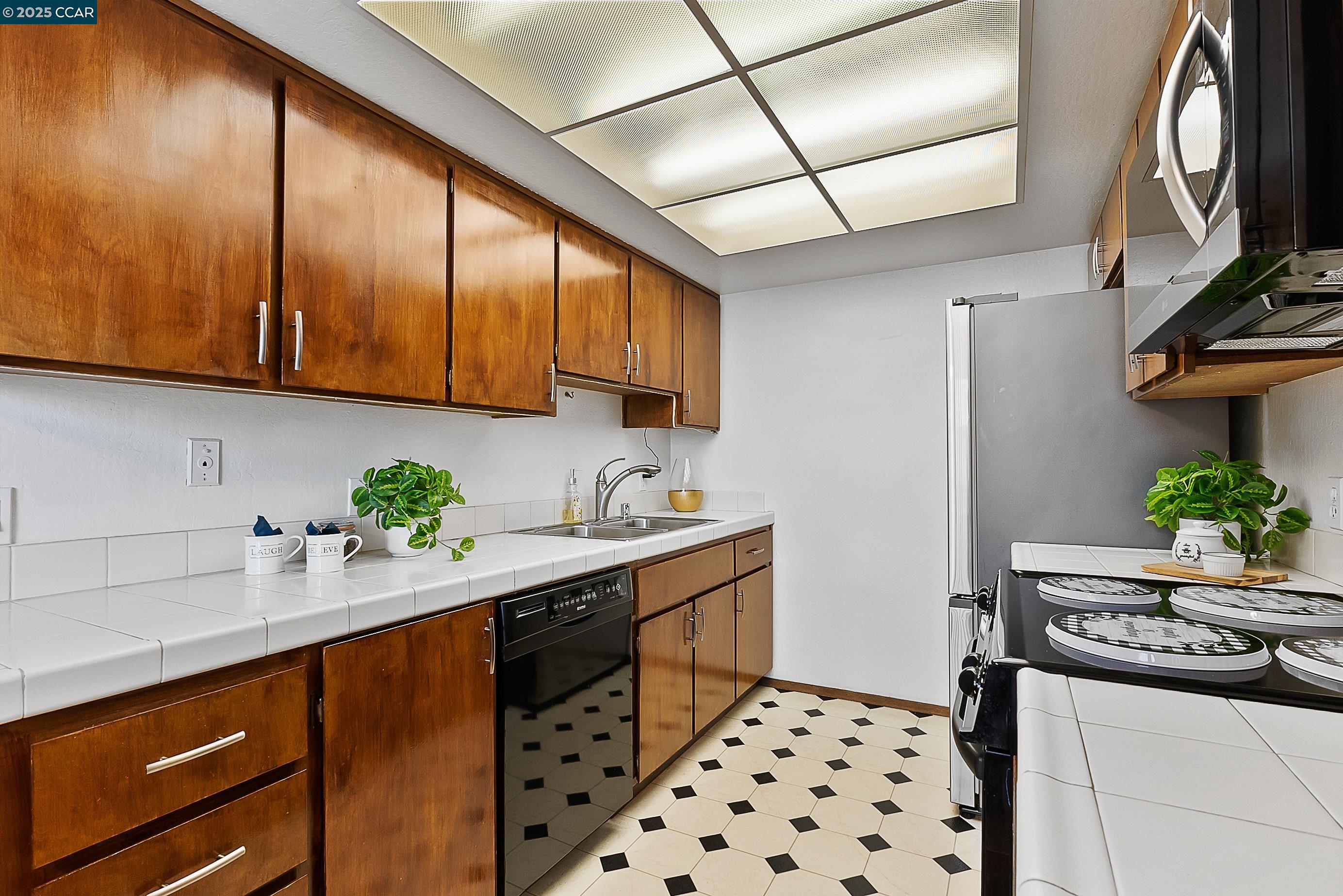 Photo #5: 41099541 Listing 