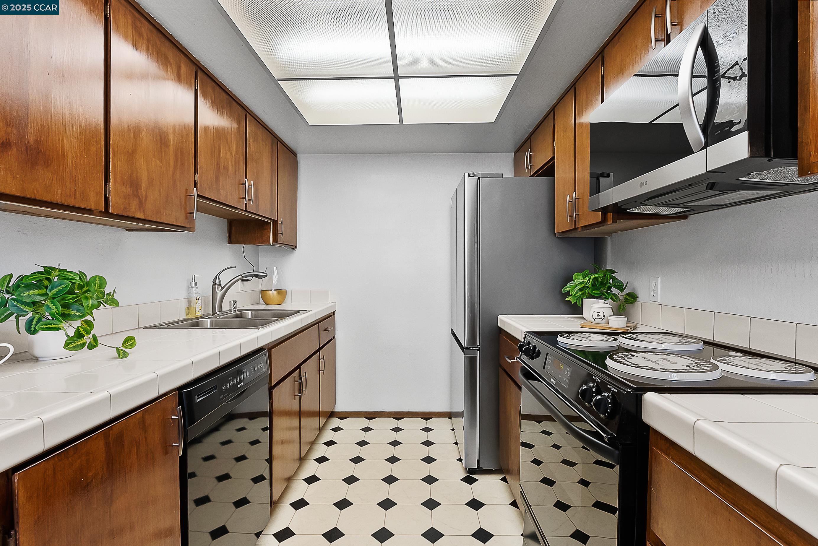Photo #6: 41099541 Listing 