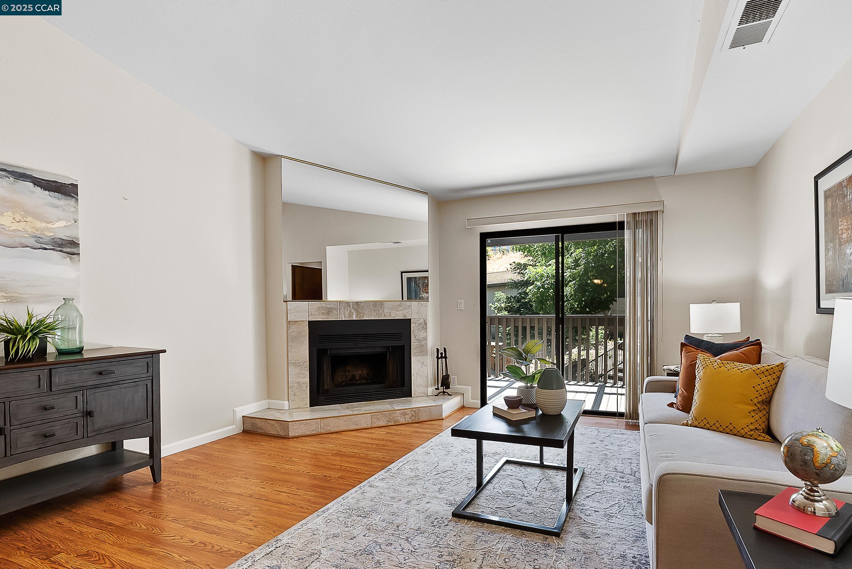 Photo #8: 41099541 Listing: Photo #8