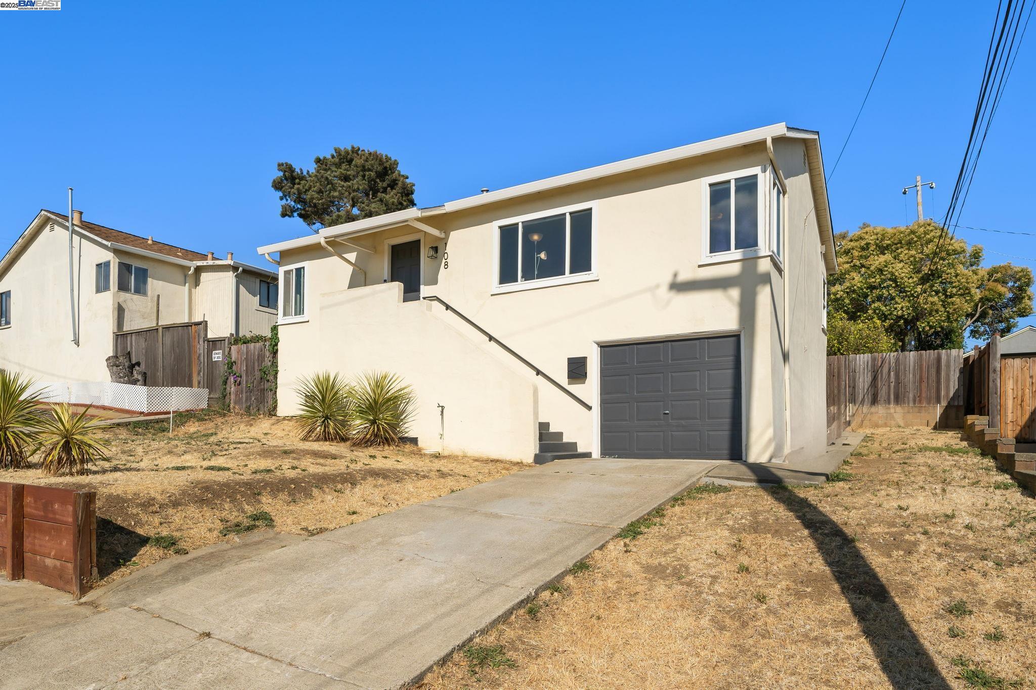 Detail Gallery Image 2 of 30 For 108 Mesa, Vallejo,  CA 94591 - 3 Beds | 1 Baths