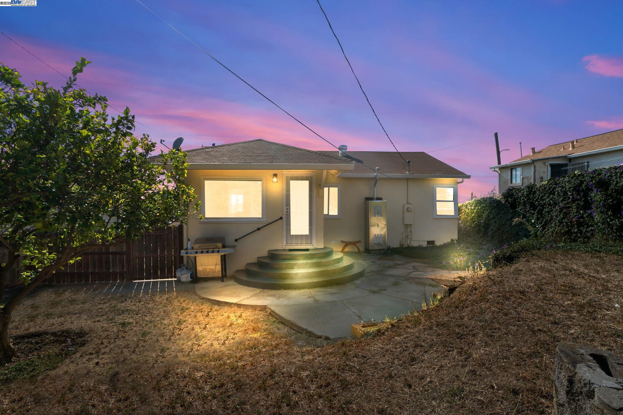 Detail Gallery Image 30 of 30 For 108 Mesa, Vallejo,  CA 94591 - 3 Beds | 1 Baths