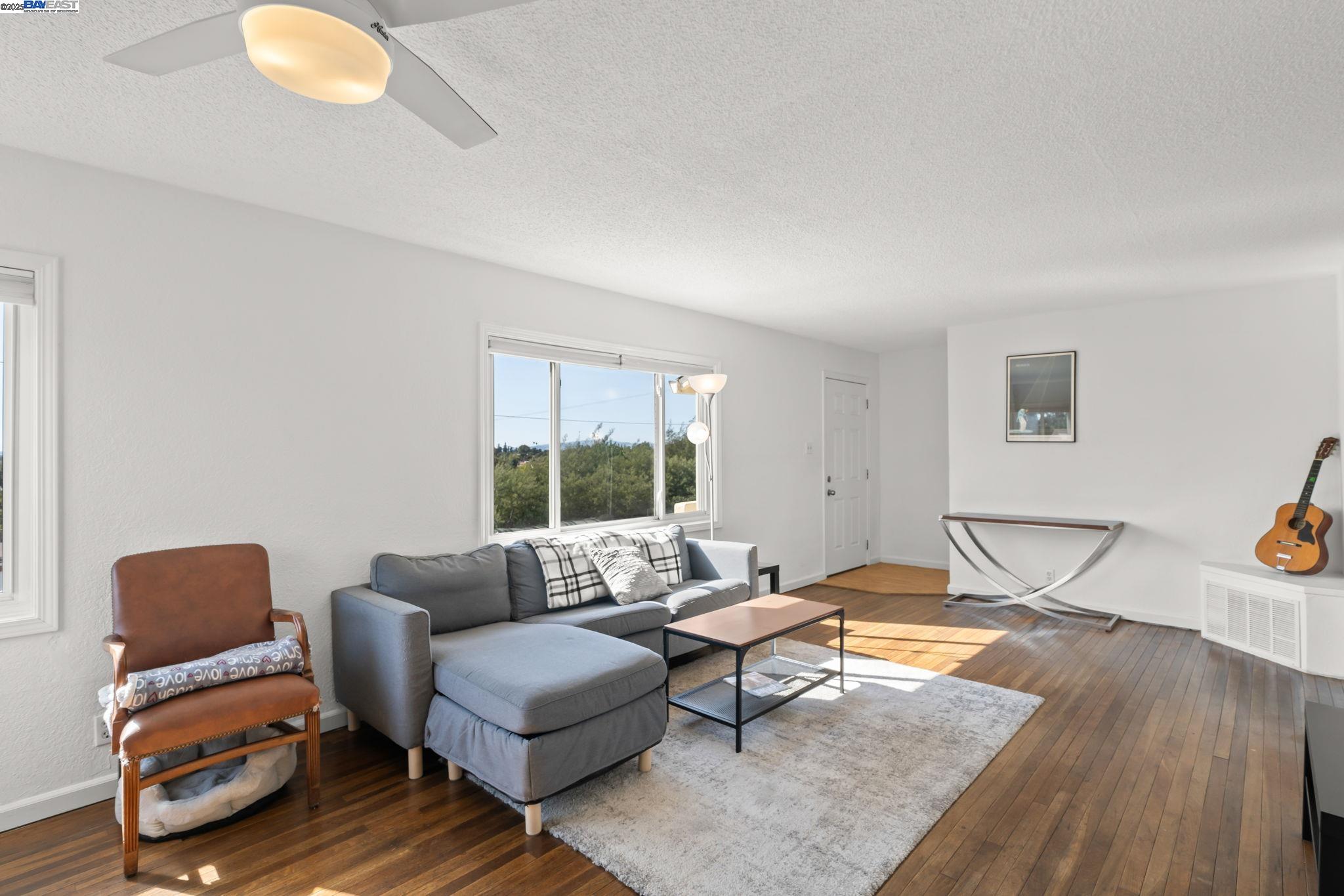 Detail Gallery Image 5 of 30 For 108 Mesa, Vallejo,  CA 94591 - 3 Beds | 1 Baths