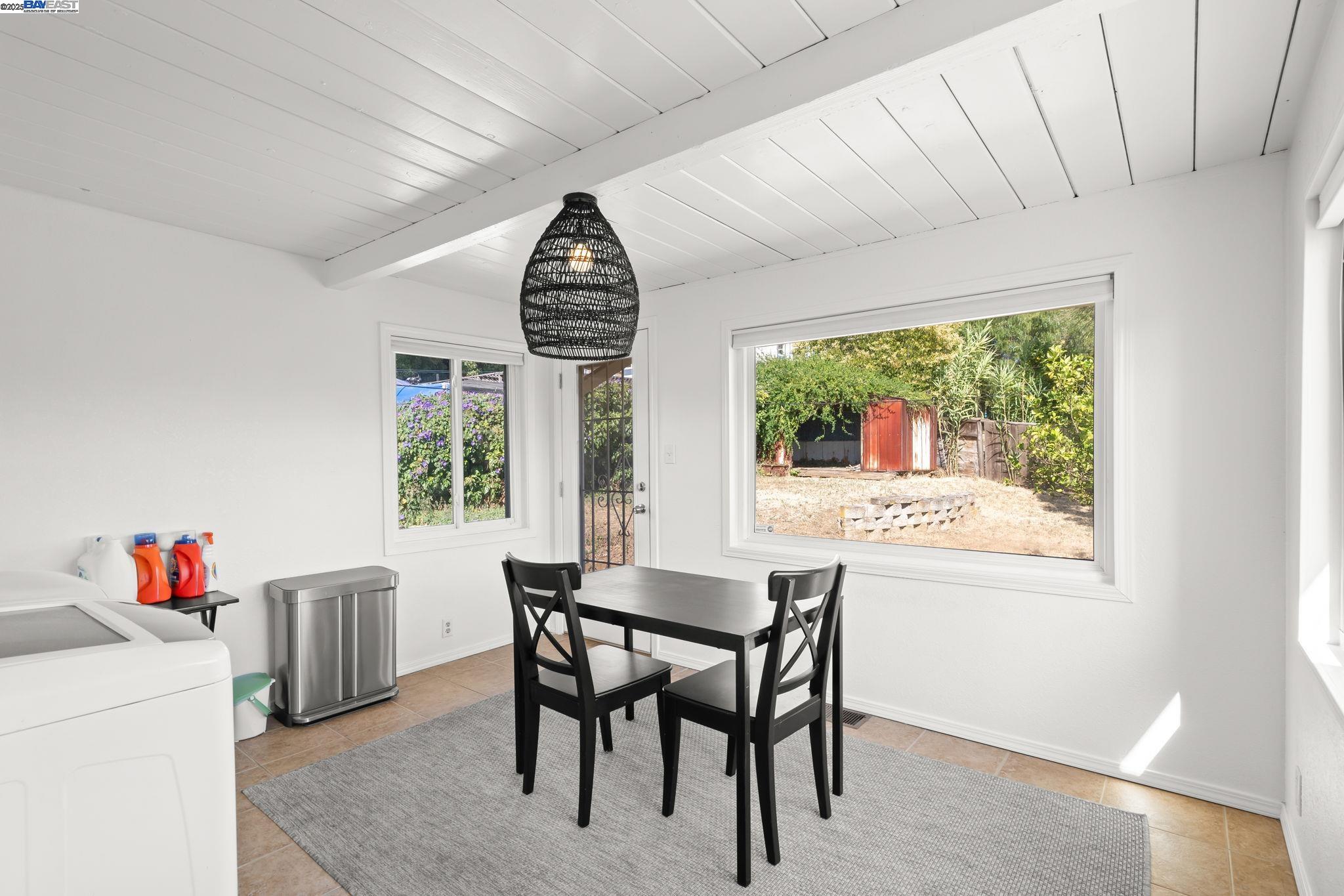 Detail Gallery Image 9 of 30 For 108 Mesa, Vallejo,  CA 94591 - 3 Beds | 1 Baths