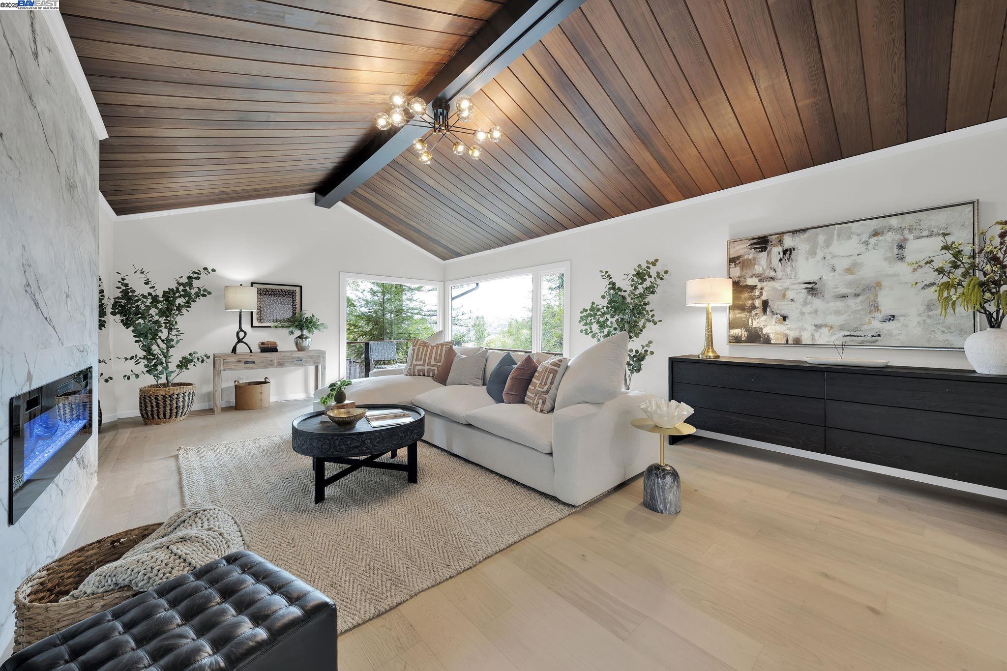 Detail Gallery Image 2 of 21 For 90 Upper Briar Road, Kentfield,  CA 94904 - 4 Beds | 3 Baths