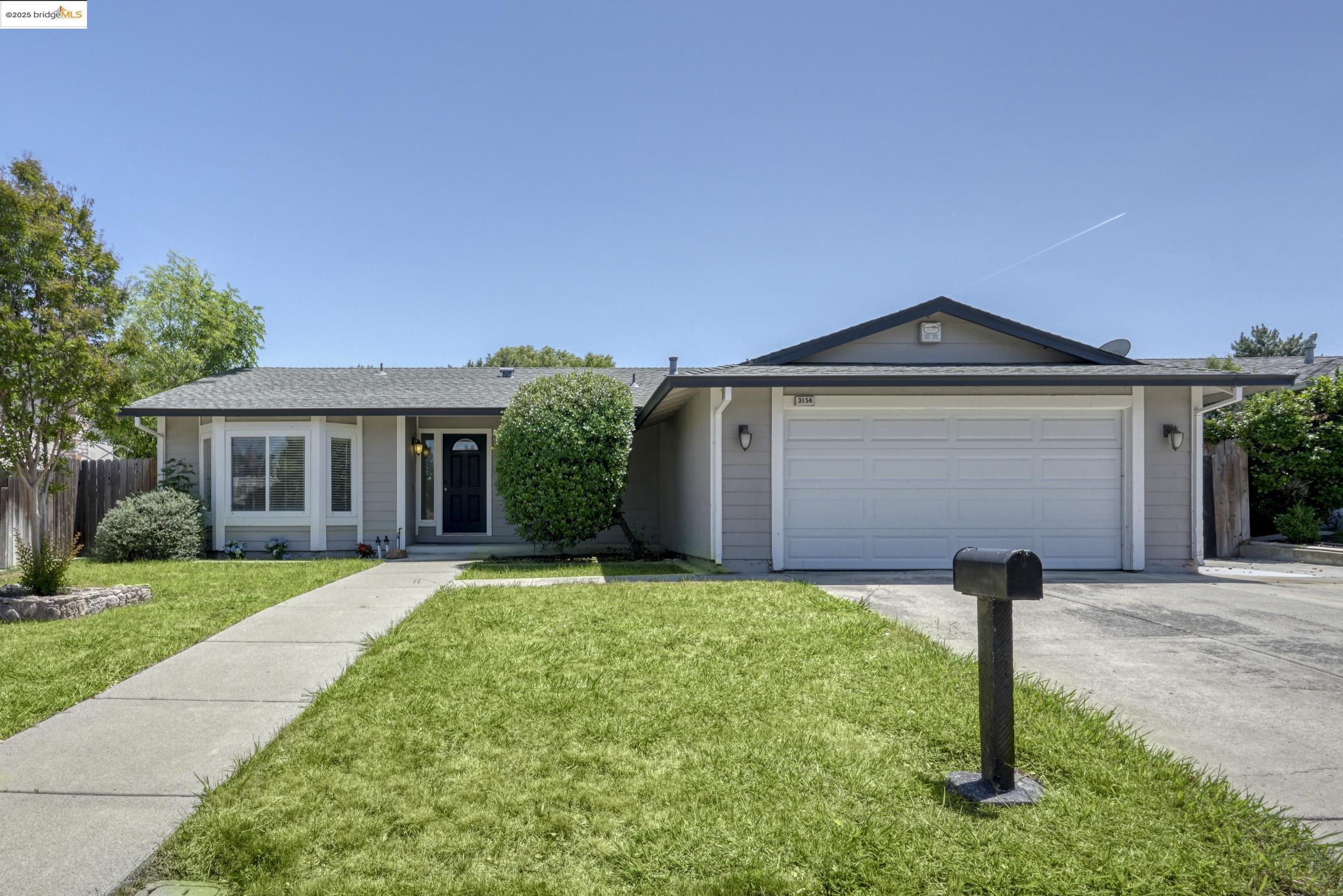 Detail Gallery Image 1 of 1 For 3154 Ashley Way, Antioch,  CA 94509 - 3 Beds | 2 Baths