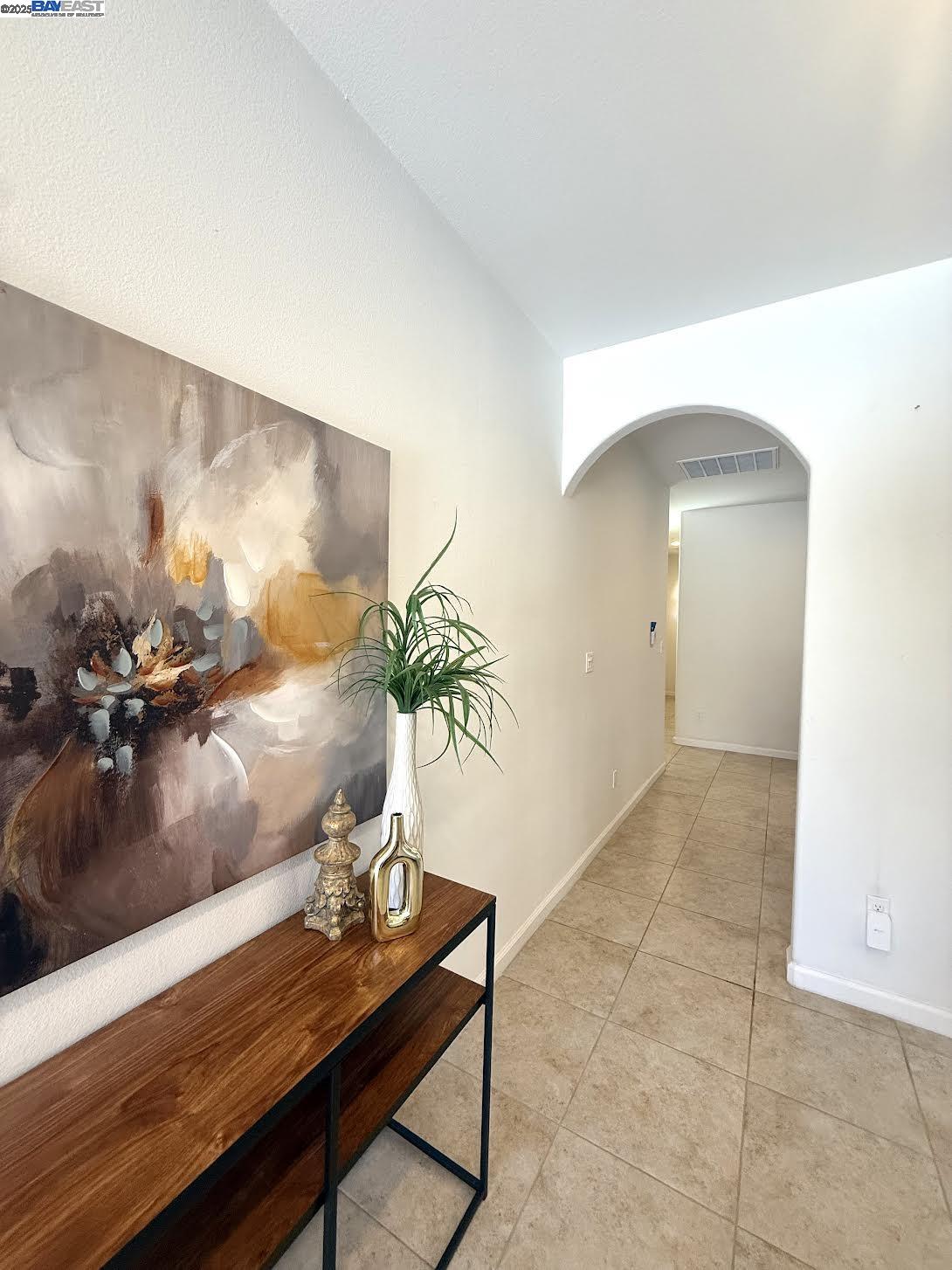 Detail Gallery Image 3 of 13 For 1602 Woodbrush Ave, Los Banos,  CA 93635 - 4 Beds | 3 Baths