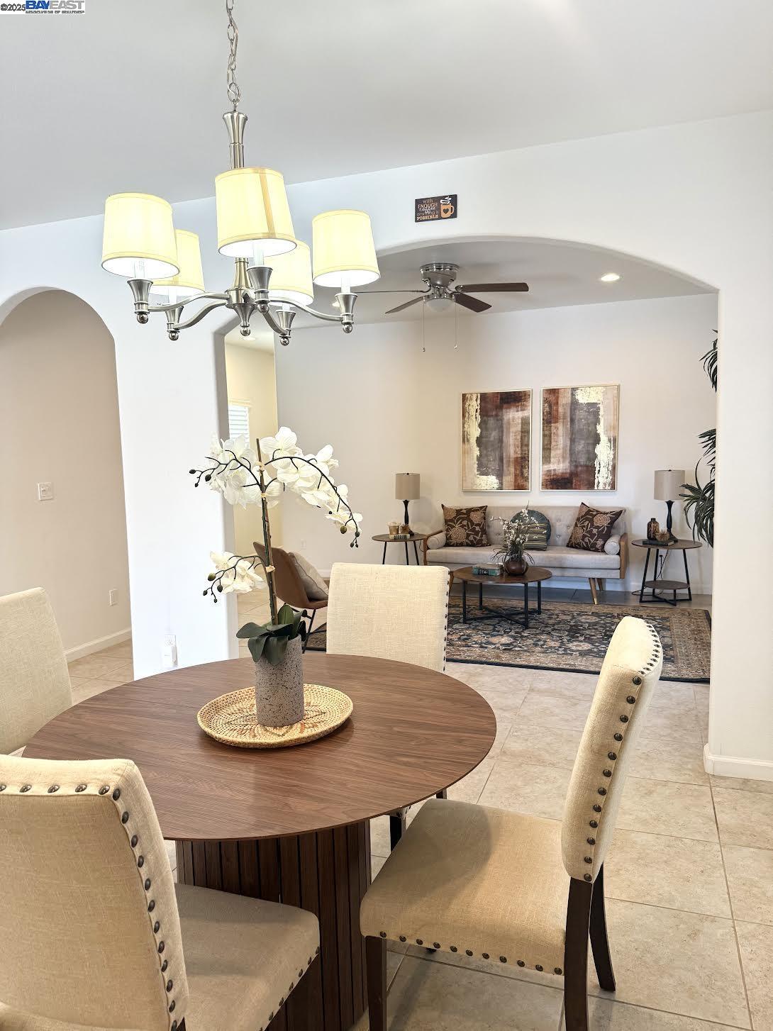 Detail Gallery Image 5 of 13 For 1602 Woodbrush Ave, Los Banos,  CA 93635 - 4 Beds | 3 Baths