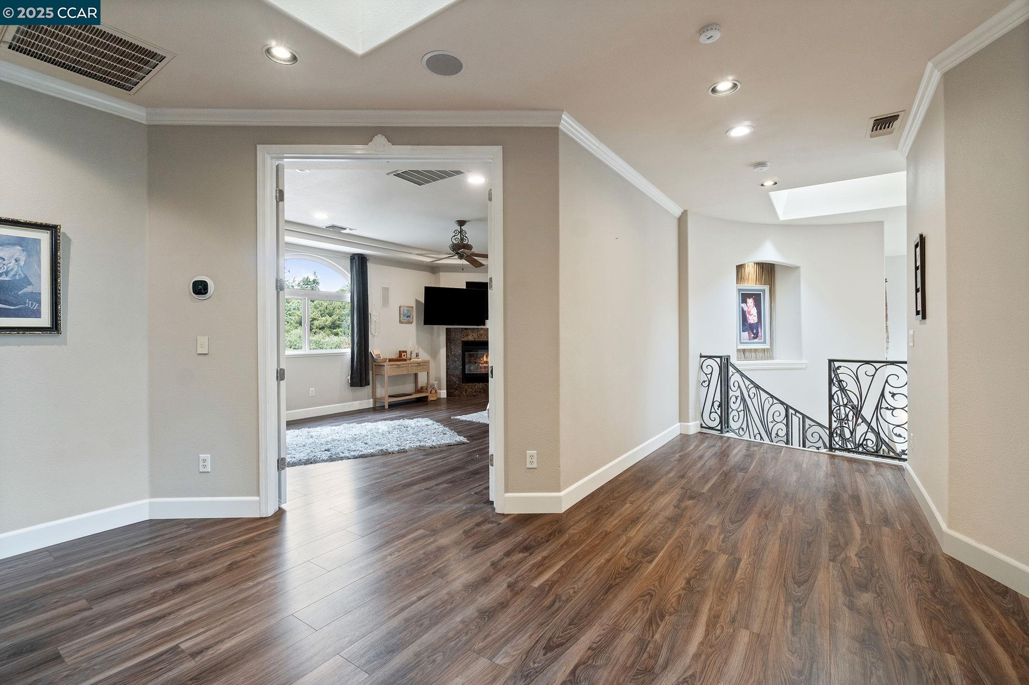 Detail Gallery Image 36 of 60 For 2550 E Jenny Ave, Fresno,  CA 93720 - 4 Beds | 4/1 Baths