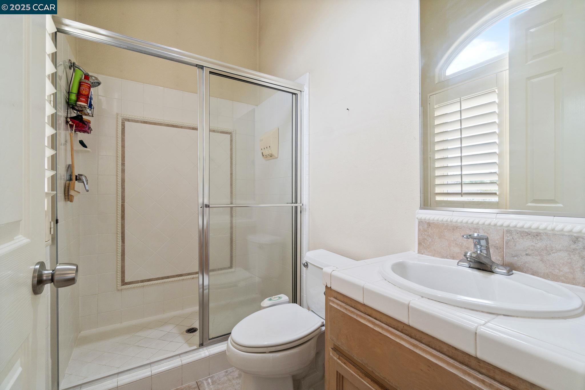 Detail Gallery Image 42 of 60 For 2550 E Jenny Ave, Fresno,  CA 93720 - 4 Beds | 4/1 Baths
