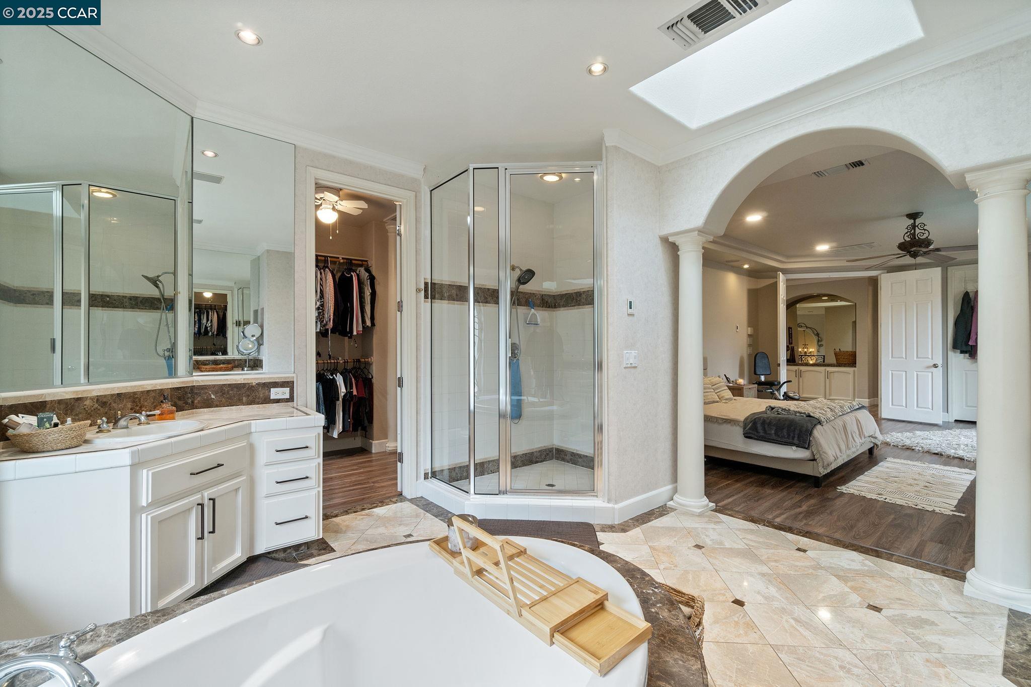 Detail Gallery Image 54 of 60 For 2550 E Jenny Ave, Fresno,  CA 93720 - 4 Beds | 4/1 Baths