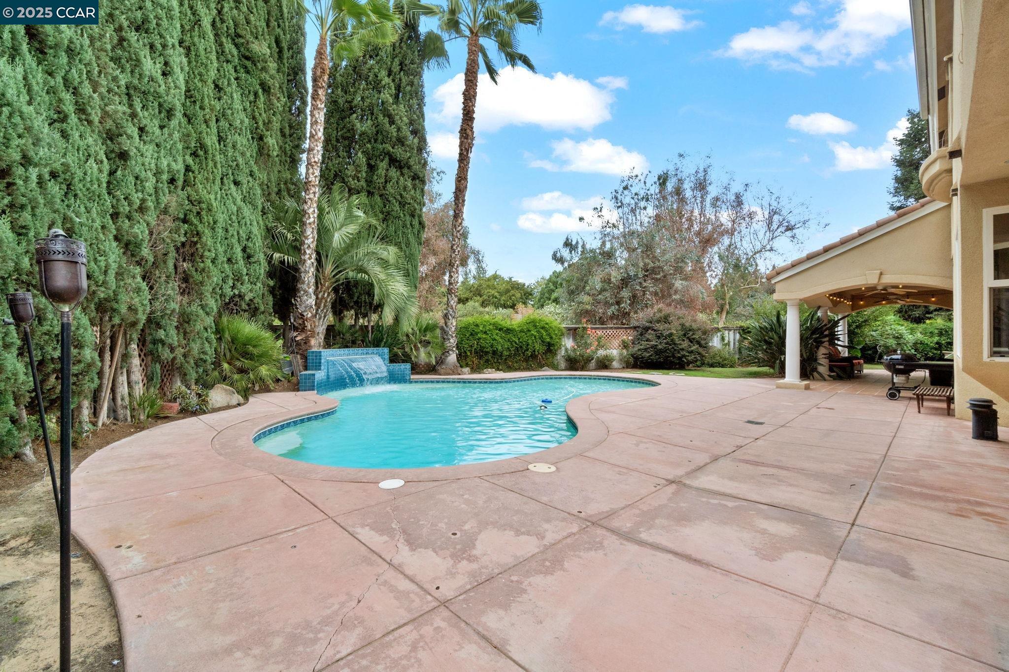 Detail Gallery Image 57 of 60 For 2550 E Jenny Ave, Fresno,  CA 93720 - 4 Beds | 4/1 Baths