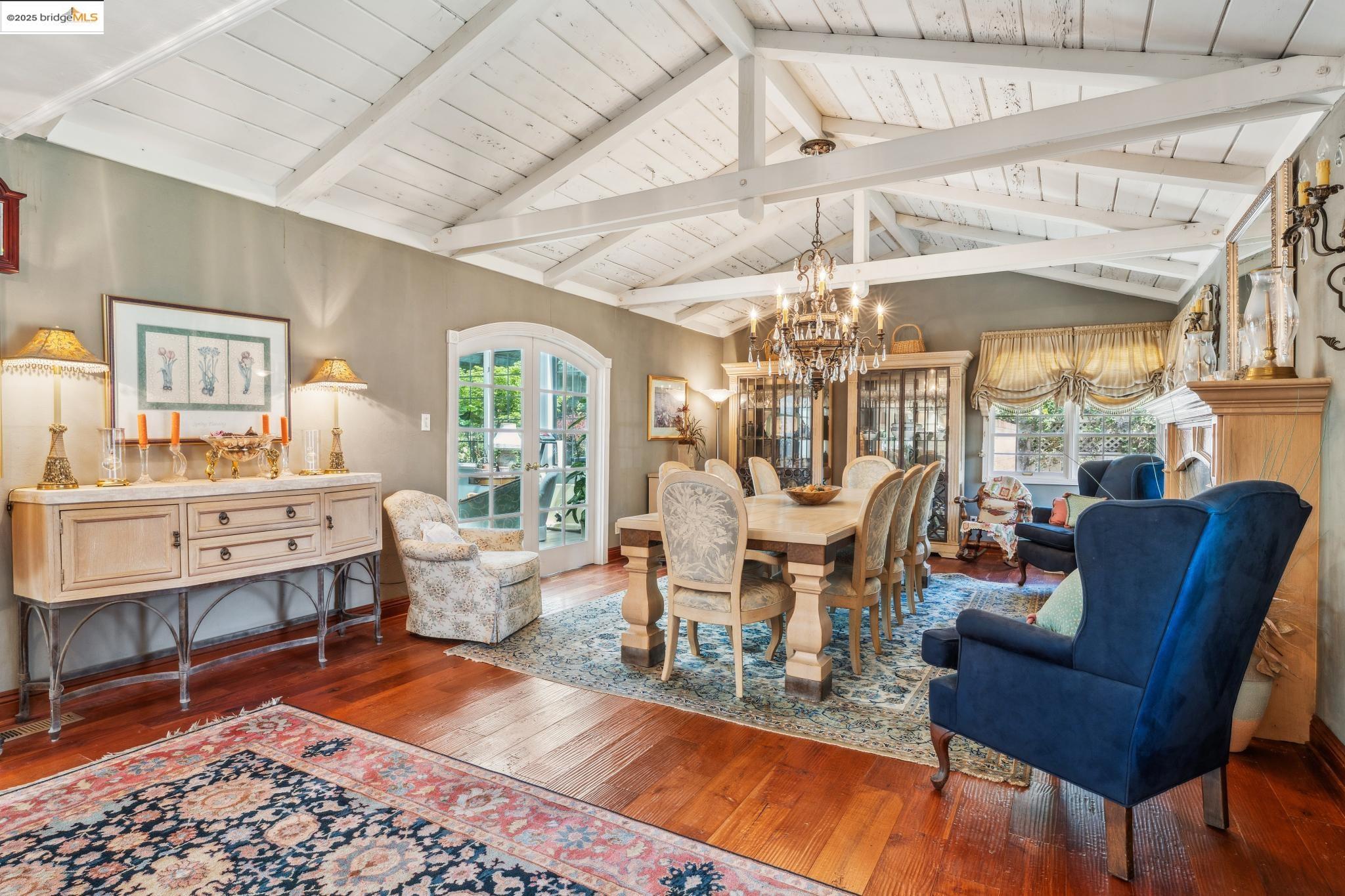 Detail Gallery Image 12 of 26 For 14 El Camino Moraga, Orinda,  CA 94563 - 3 Beds | 2 Baths