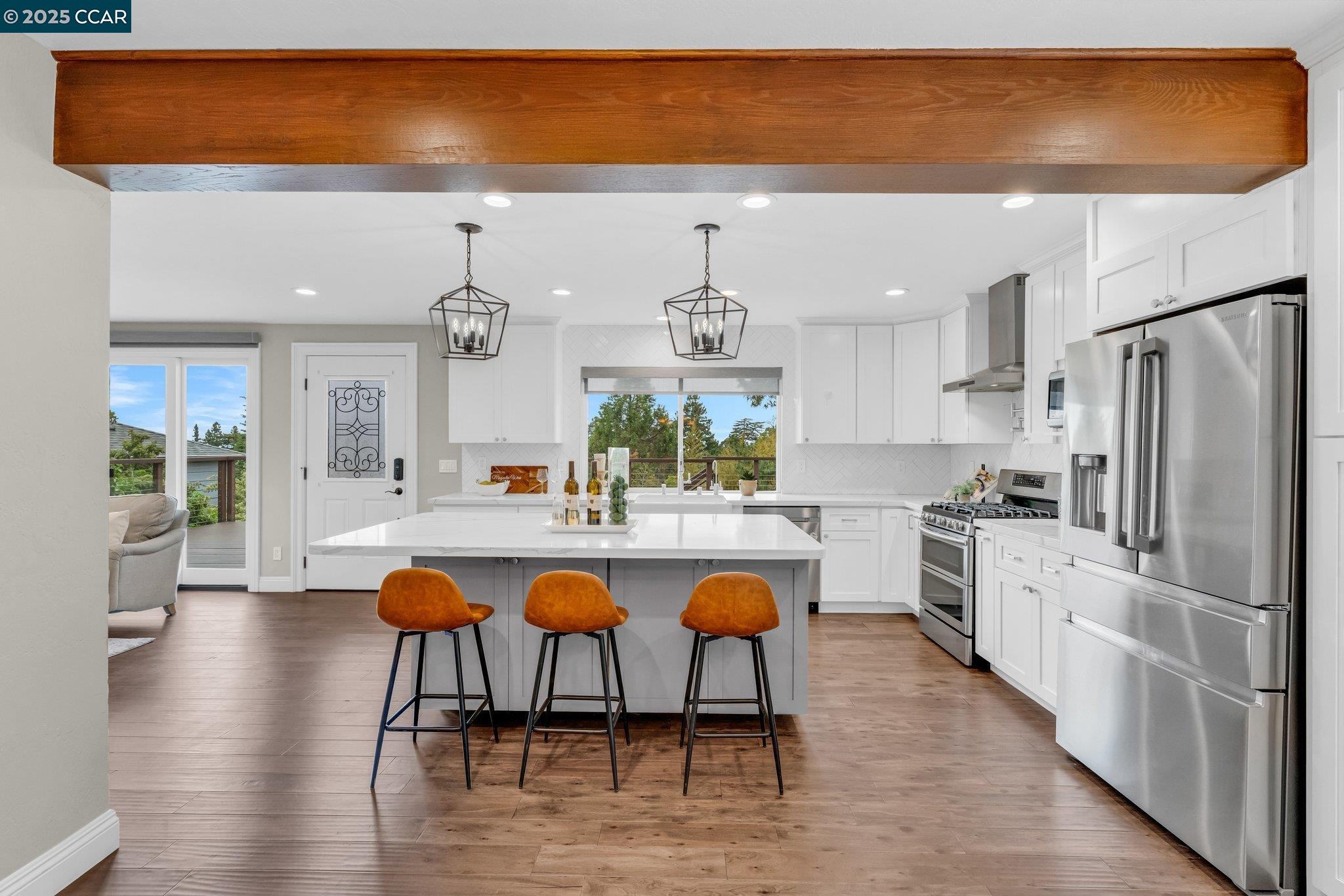 Detail Gallery Image 12 of 40 For 83 Arlington Ave., Kensington,  CA 94707 - 4 Beds | 2 Baths