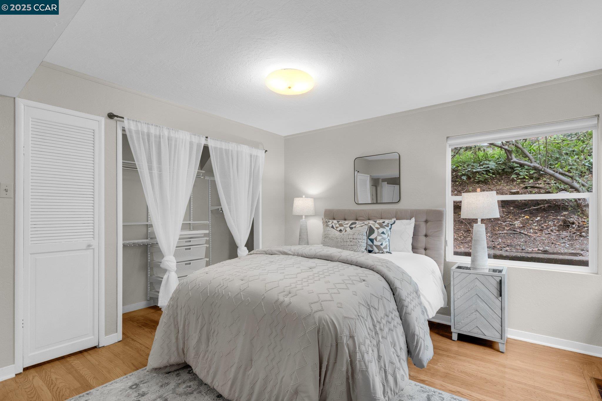 Detail Gallery Image 15 of 40 For 83 Arlington Ave., Kensington,  CA 94707 - 4 Beds | 2 Baths