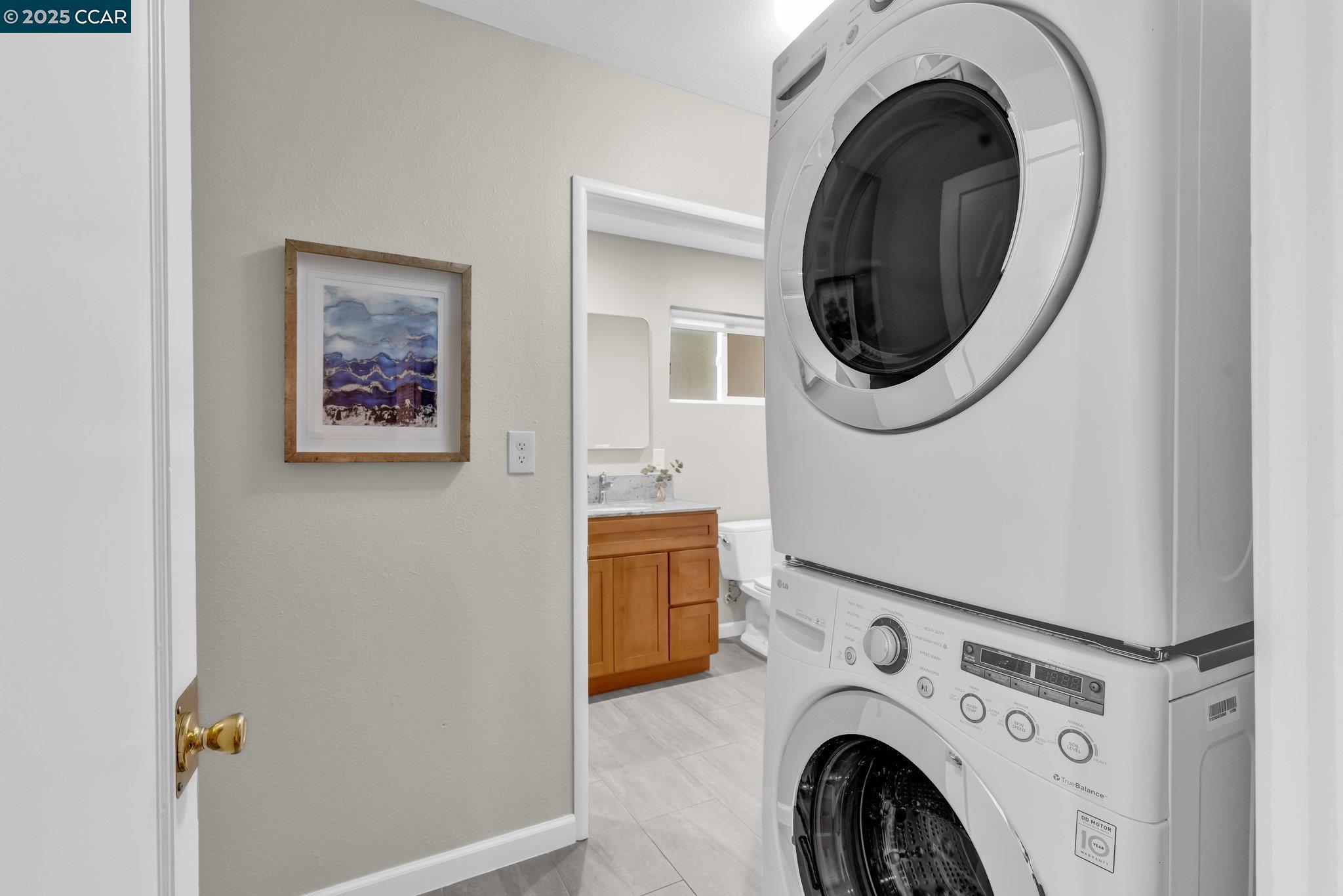 Detail Gallery Image 17 of 40 For 83 Arlington Ave., Kensington,  CA 94707 - 4 Beds | 2 Baths