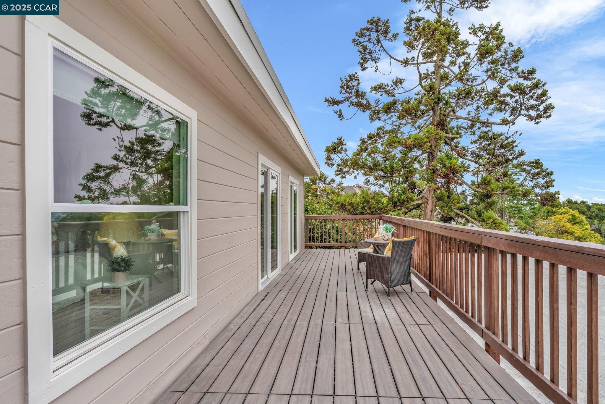 Detail Gallery Image 27 of 40 For 83 Arlington Ave., Kensington,  CA 94707 - 4 Beds | 2 Baths