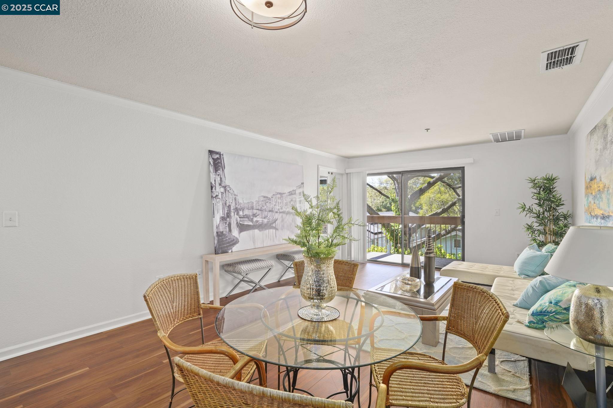 Photo #9: 41099601 Listing: Photo #9