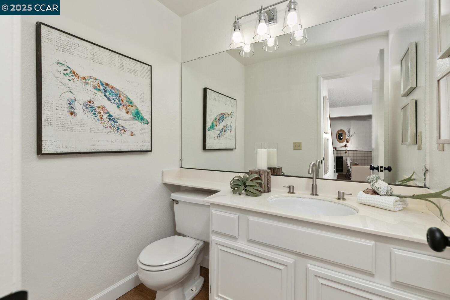 Detail Gallery Image 27 of 41 For 23 Shepardson Ln, Alameda,  CA 94502 - 2 Beds | 2/1 Baths