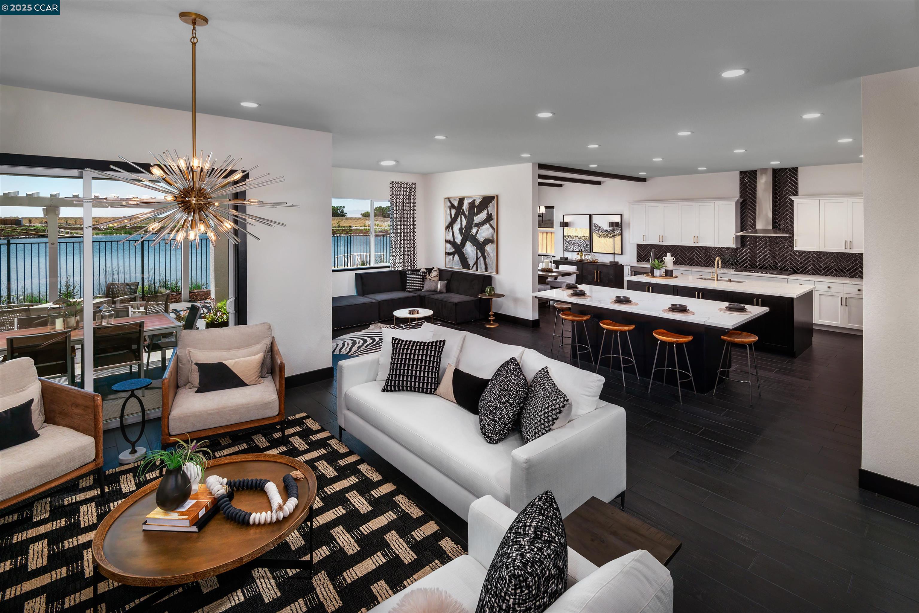 Detail Gallery Image 2 of 19 For 16177 Poulson Court, Lathrop,  CA 95330 - 5 Beds | 4/1 Baths