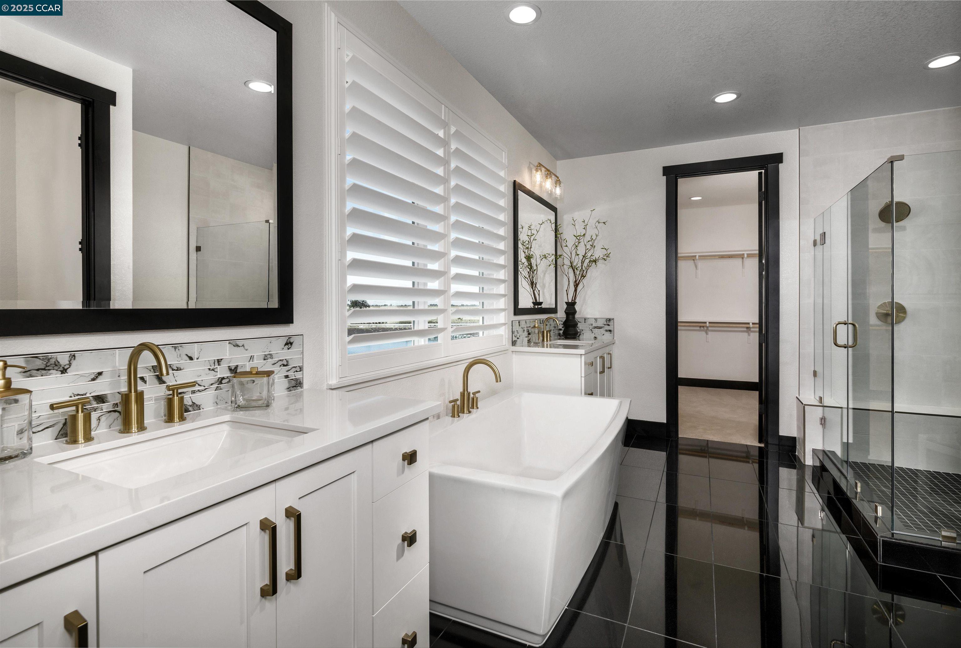 Detail Gallery Image 8 of 19 For 16177 Poulson Court, Lathrop,  CA 95330 - 5 Beds | 4/1 Baths