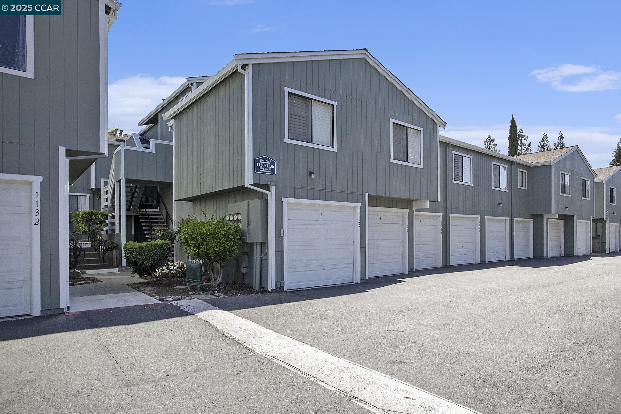 More Details about MLS # 41099608 : 1126 MAYWOOD LN
