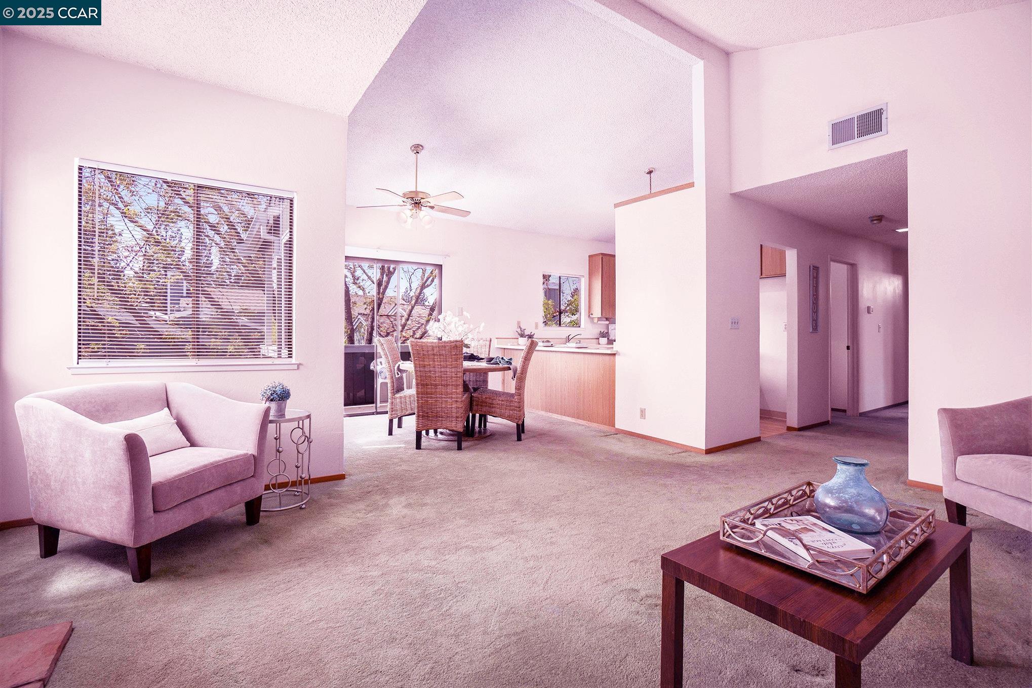 Photo #4: 41099608 Listing: Photo #4