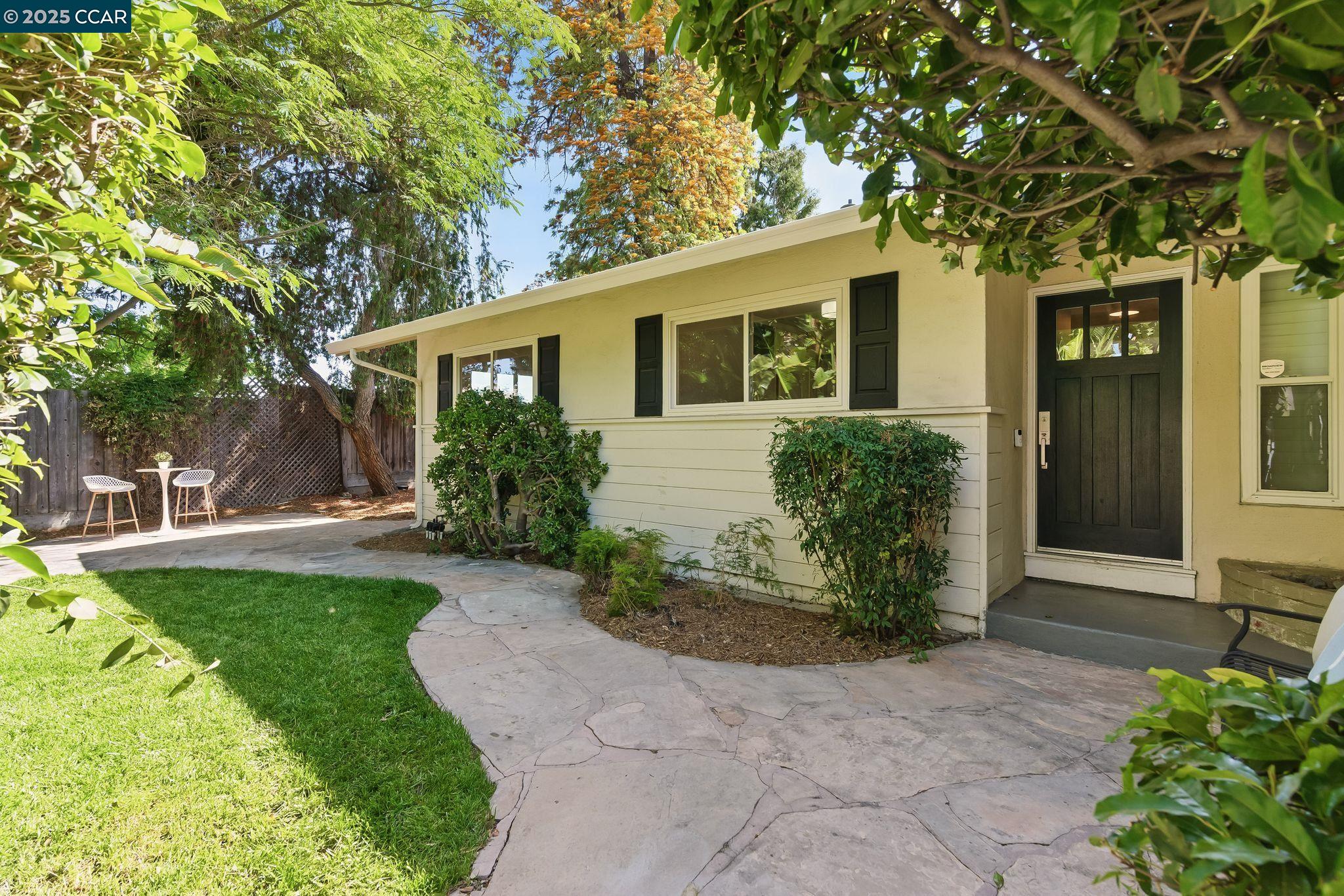 Detail Gallery Image 1 of 1 For 709 Harvard Dr, Pleasant Hill,  CA 94523 - 3 Beds | 2 Baths