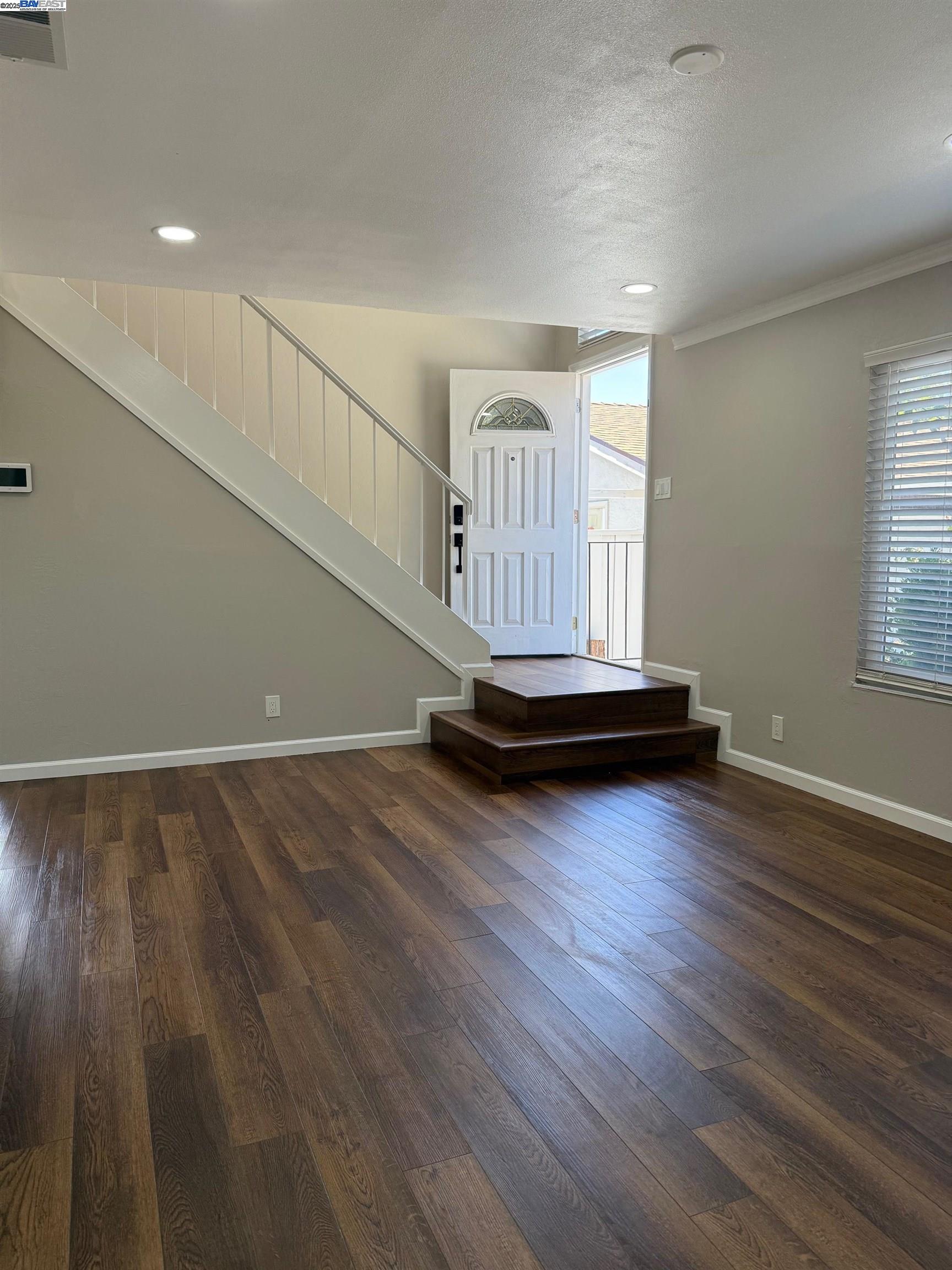 Detail Gallery Image 3 of 30 For 2652 Autumnvale Dr, San Jose,  CA 95132 - 3 Beds | 1/1 Baths
