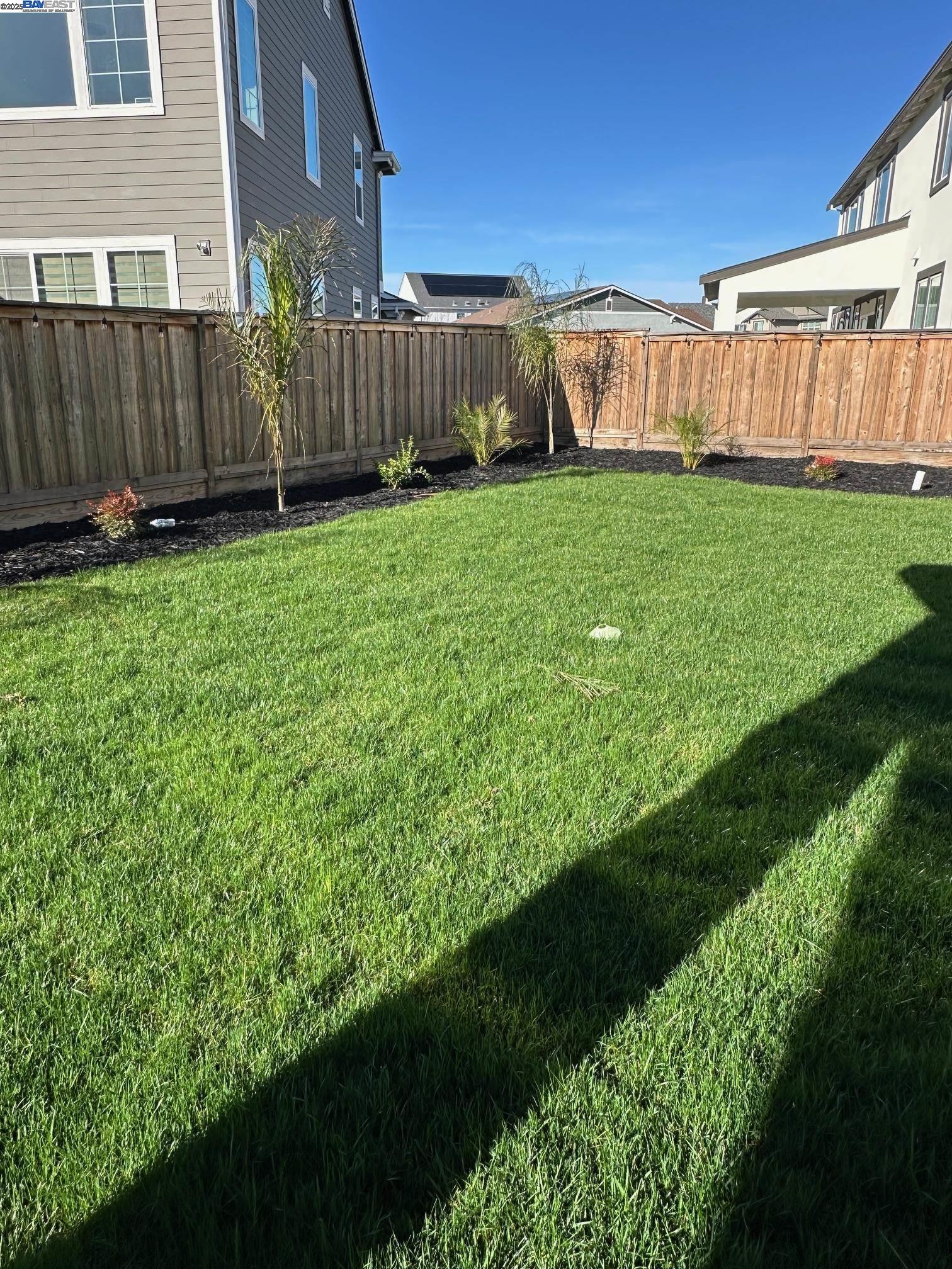 Detail Gallery Image 3 of 39 For 15991 Duggar Dr, Lathrop,  CA 95330 - 5 Beds | 4/1 Baths