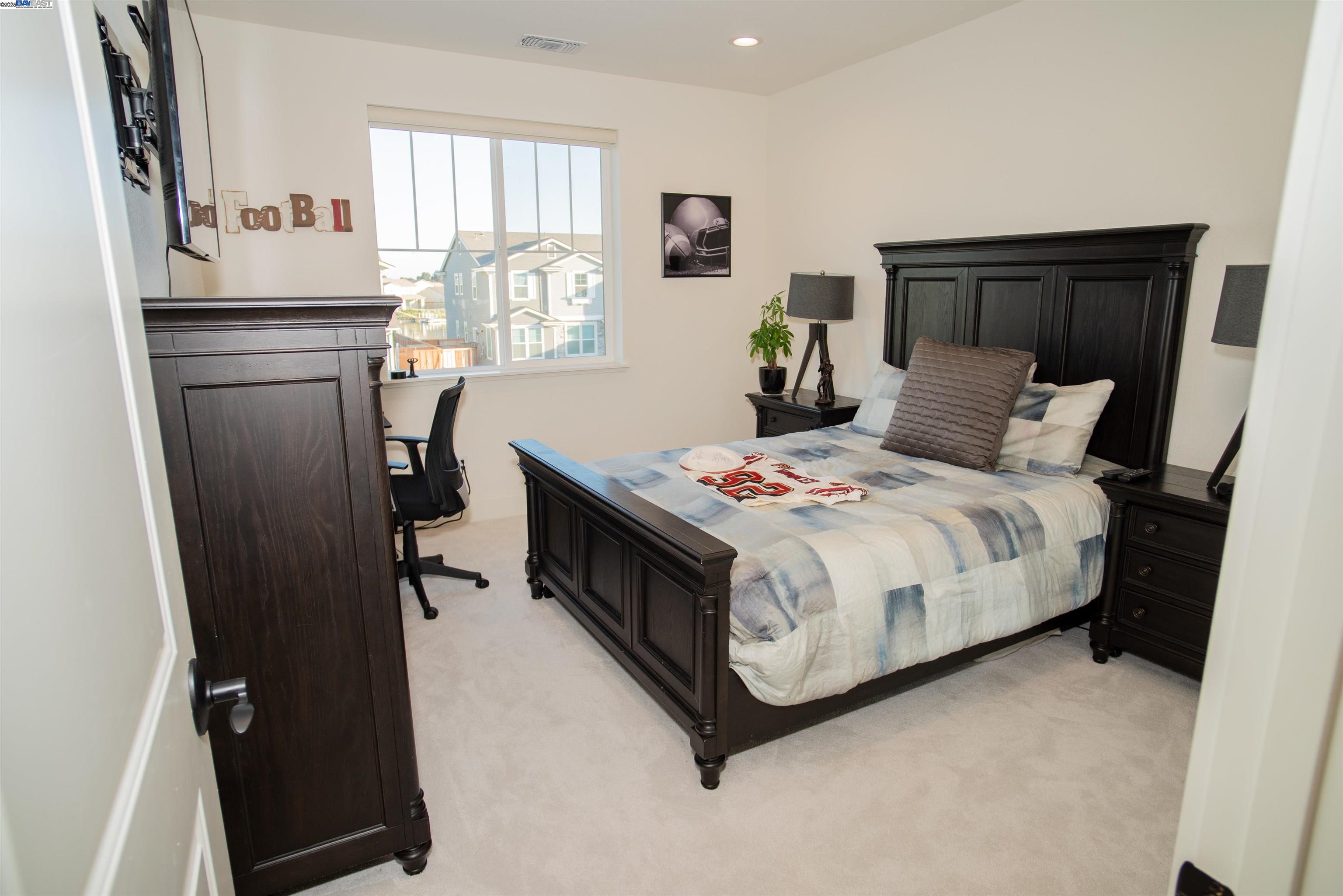 Detail Gallery Image 21 of 39 For 15991 Duggar Dr, Lathrop,  CA 95330 - 5 Beds | 4/1 Baths
