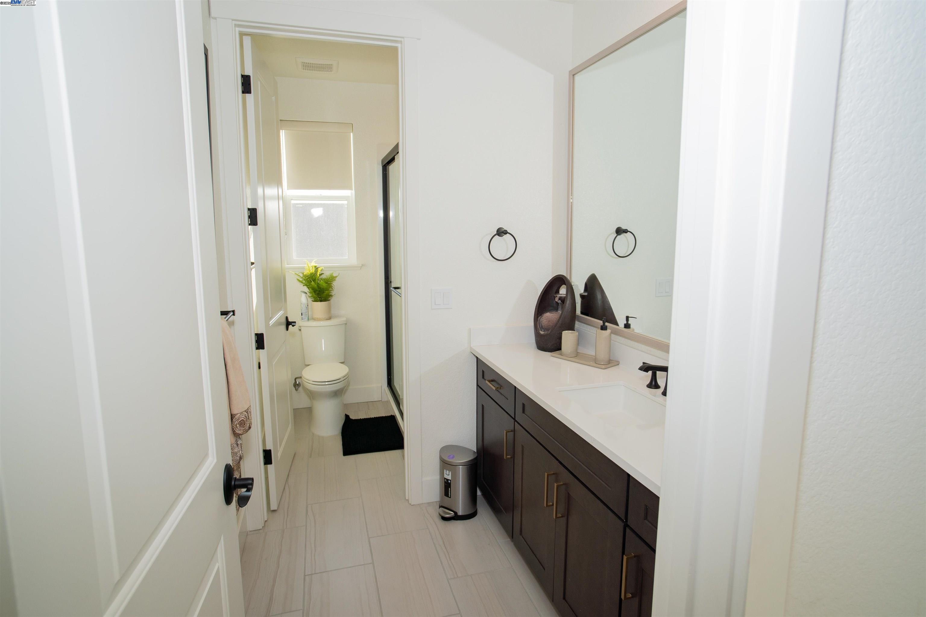 Detail Gallery Image 29 of 39 For 15991 Duggar Dr, Lathrop,  CA 95330 - 5 Beds | 4/1 Baths