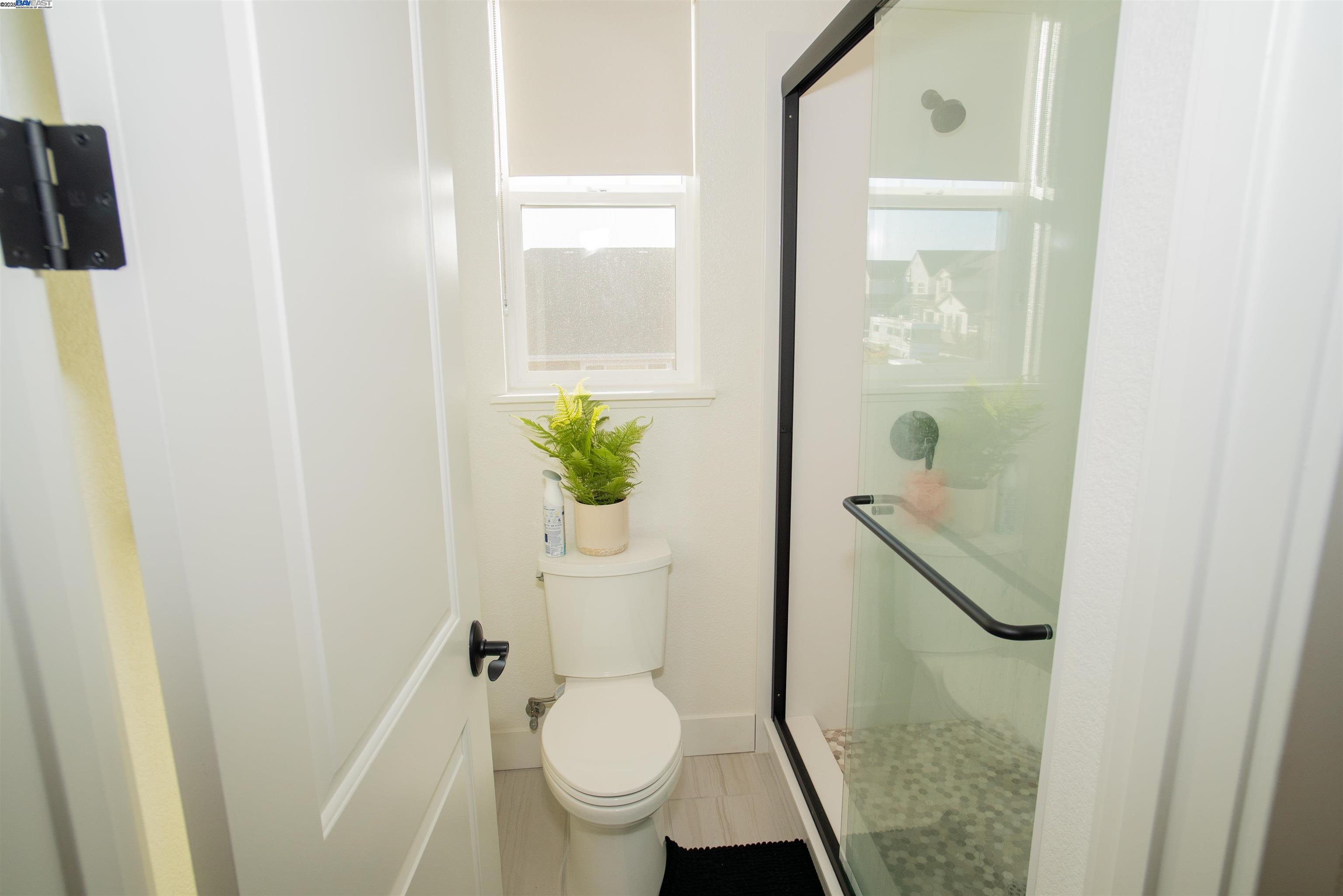 Detail Gallery Image 30 of 39 For 15991 Duggar Dr, Lathrop,  CA 95330 - 5 Beds | 4/1 Baths
