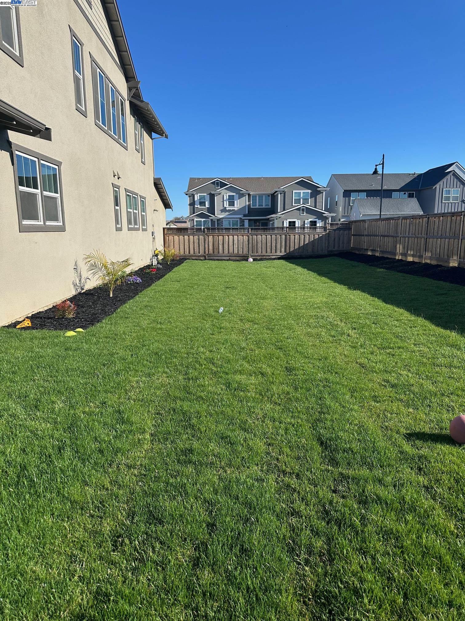 Detail Gallery Image 4 of 39 For 15991 Duggar Dr, Lathrop,  CA 95330 - 5 Beds | 4/1 Baths