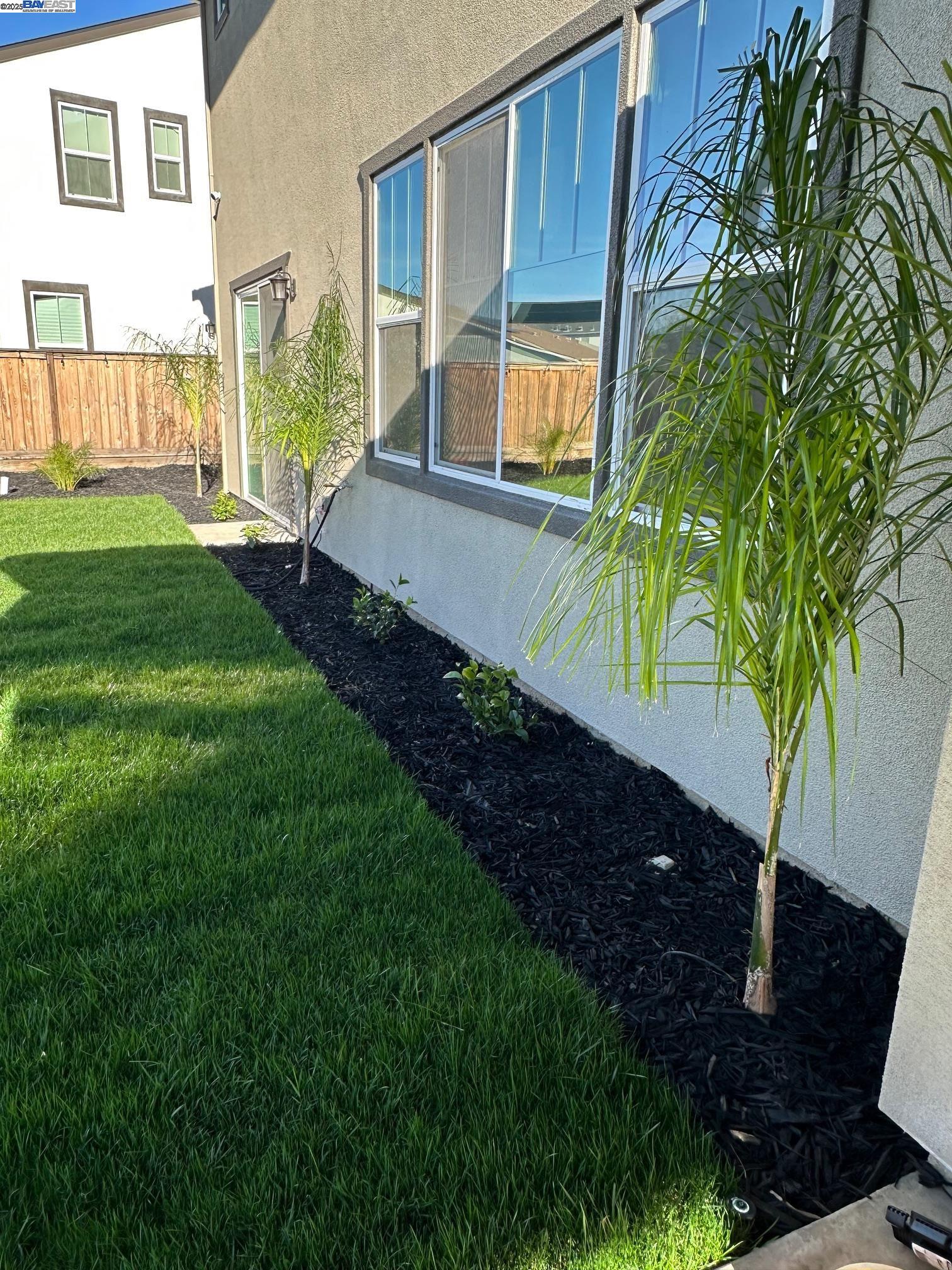 Detail Gallery Image 5 of 39 For 15991 Duggar Dr, Lathrop,  CA 95330 - 5 Beds | 4/1 Baths