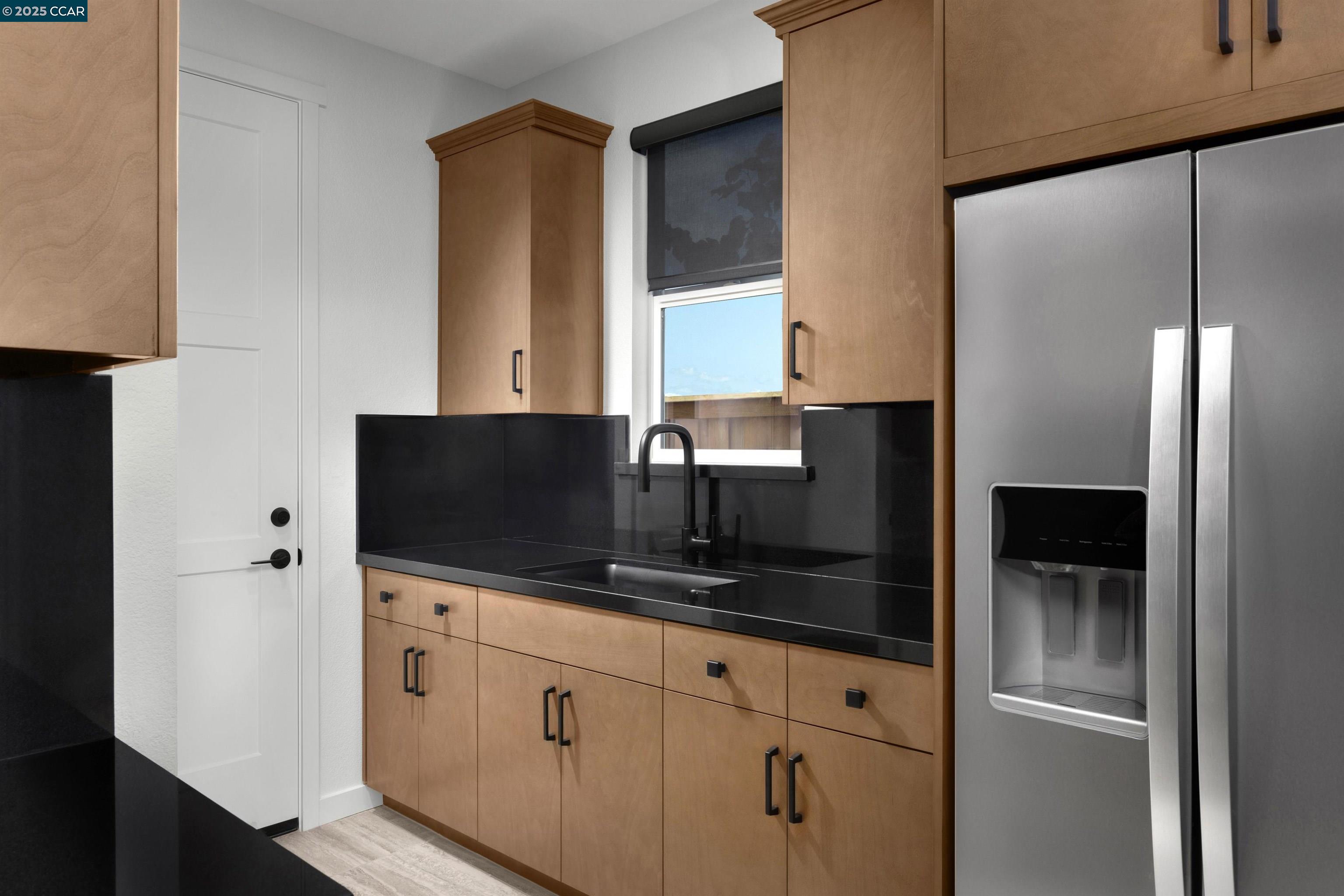 Detail Gallery Image 6 of 16 For 17013 Aldergrove Court, Lathrop,  CA 95330 - 4 Beds | 3/1 Baths
