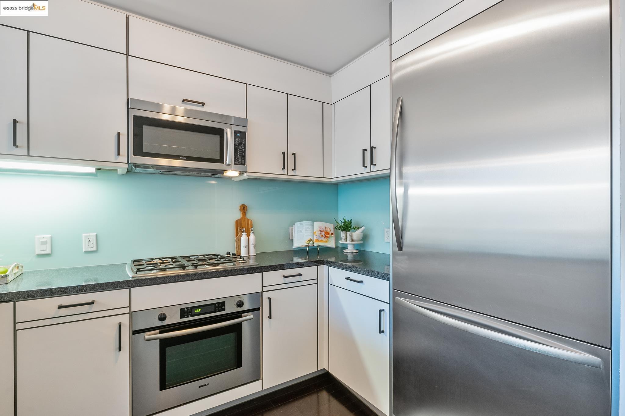 Detail Gallery Image 10 of 41 For 333 Main 7b,  San Francisco,  CA 94105 - 2 Beds | 2 Baths
