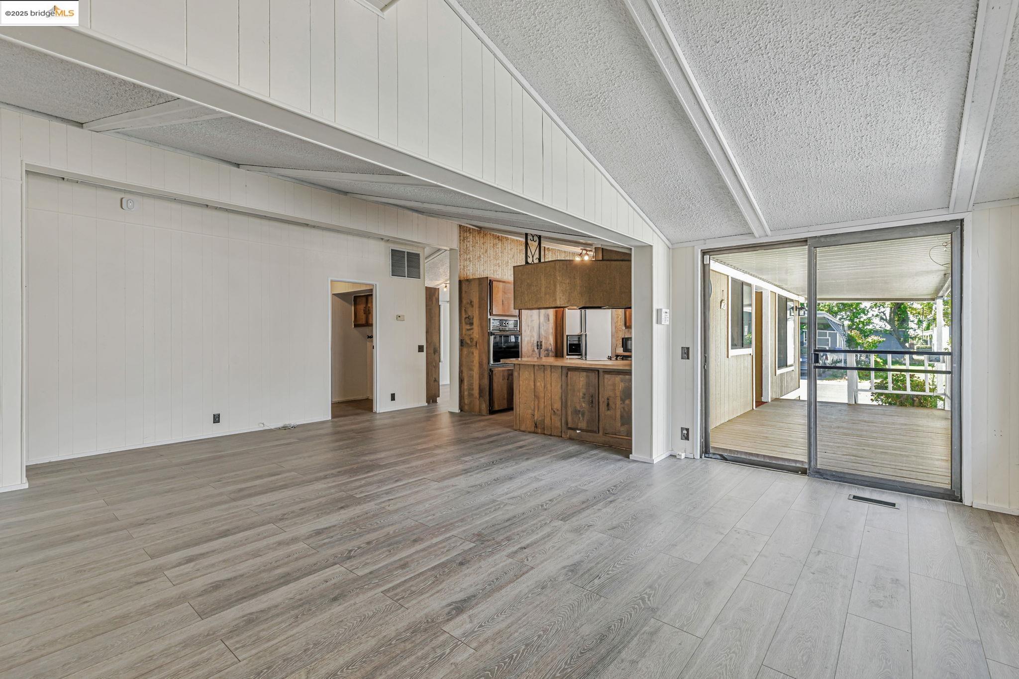 Detail Gallery Image 12 of 31 For 330 Benet, Bethel Island,  CA 94511 - 2 Beds | 2 Baths