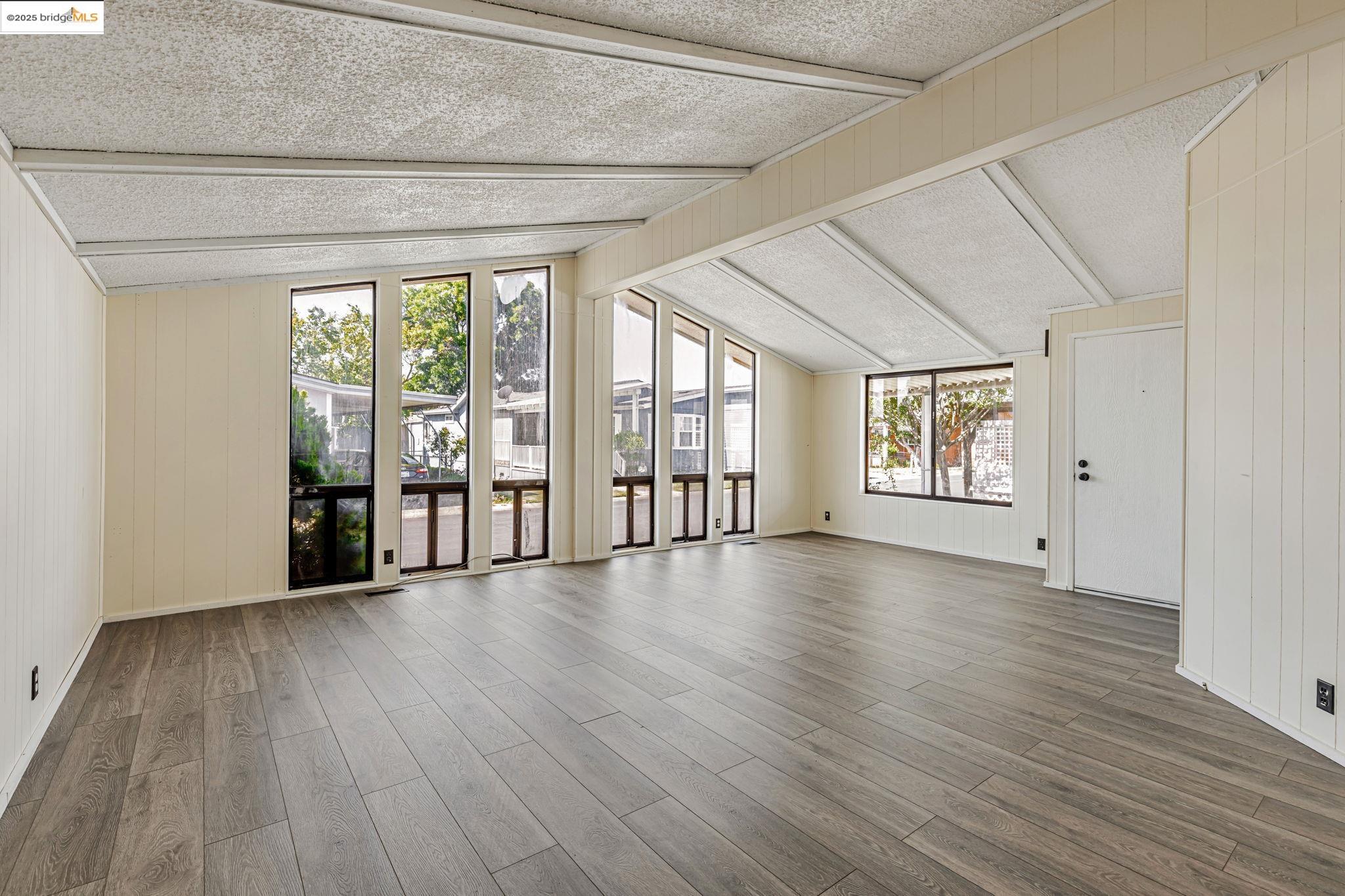 Detail Gallery Image 6 of 31 For 330 Benet, Bethel Island,  CA 94511 - 2 Beds | 2 Baths