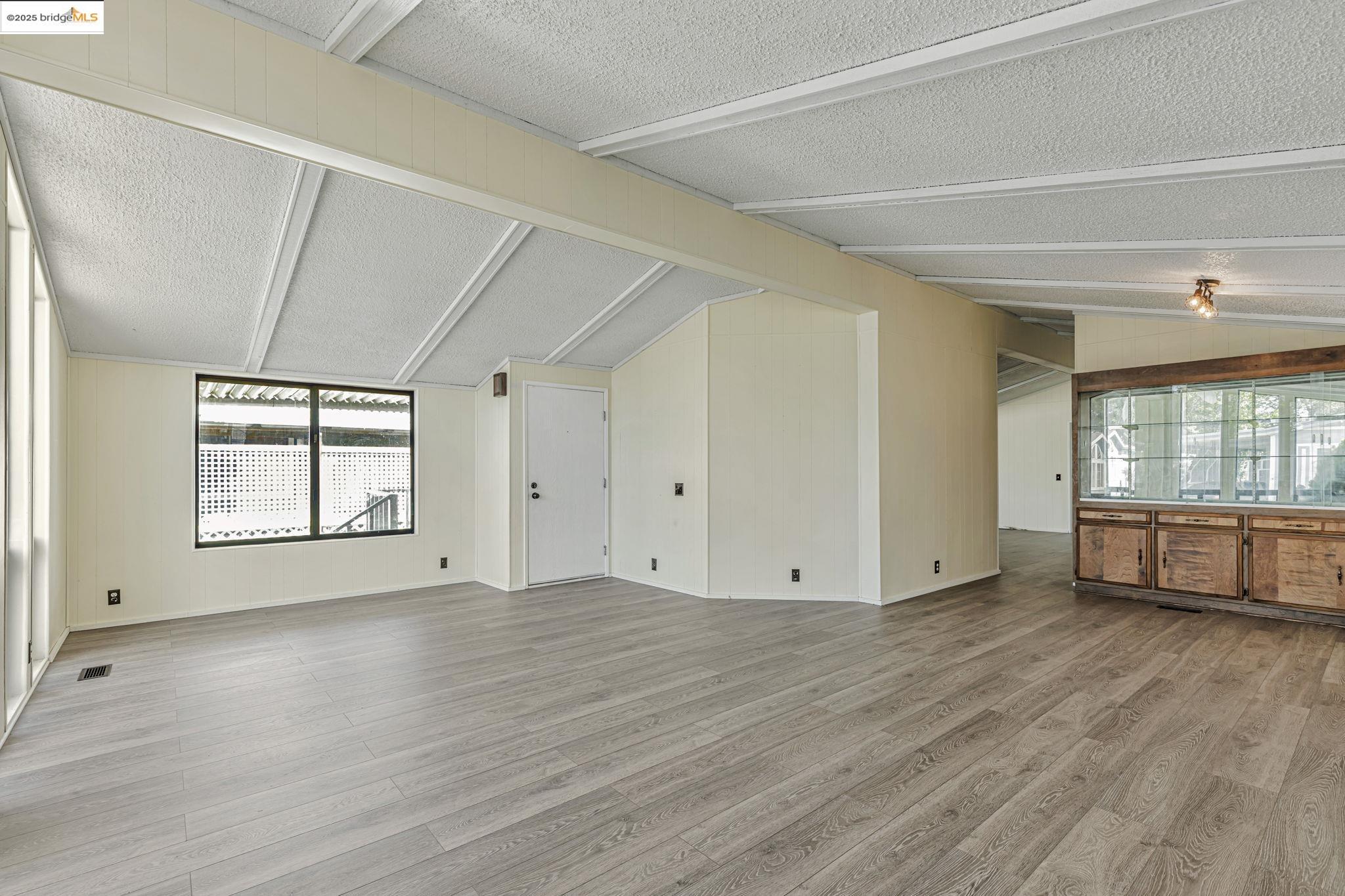 Detail Gallery Image 8 of 31 For 330 Benet, Bethel Island,  CA 94511 - 2 Beds | 2 Baths