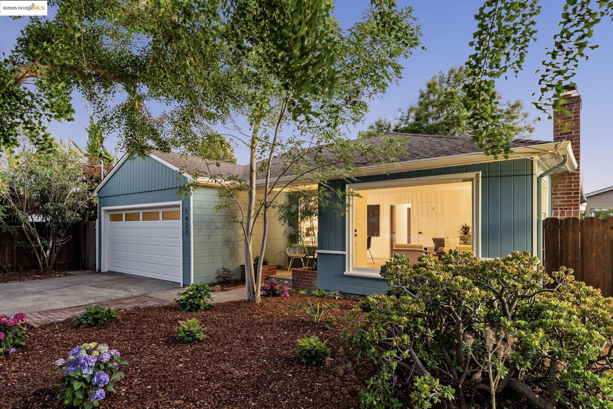 Detail Gallery Image 1 of 1 For 1427 Norvell St, El Cerrito,  CA 94530 - 3 Beds | 1/1 Baths