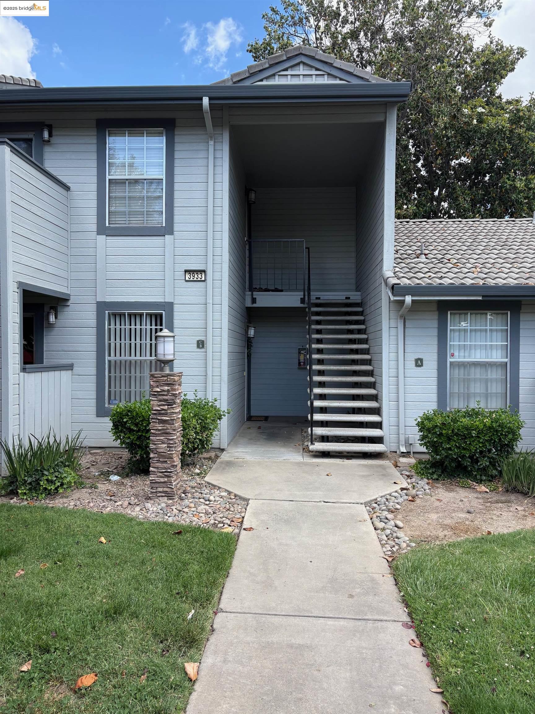 Detail Gallery Image 2 of 16 For 3933 Dale Rd. #B,  Modesto,  CA 95356 - 2 Beds | 2 Baths