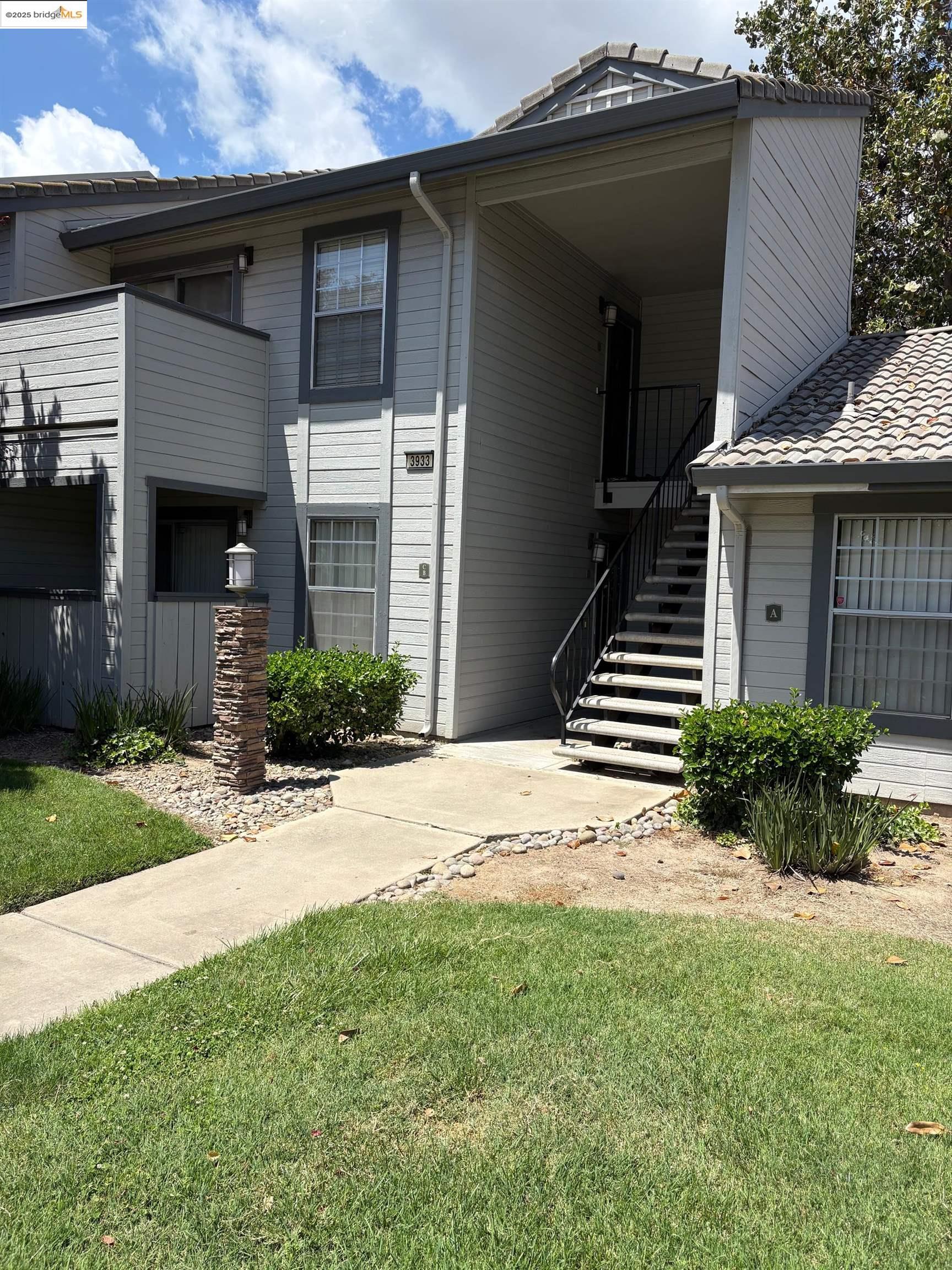 Detail Gallery Image 3 of 16 For 3933 Dale Rd. #B,  Modesto,  CA 95356 - 2 Beds | 2 Baths
