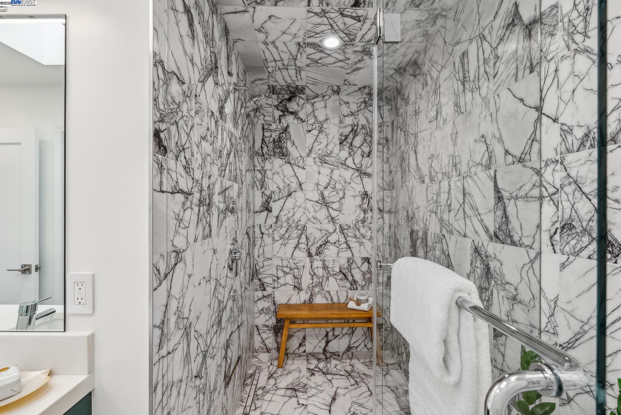 Detail Gallery Image 25 of 43 For 268 Gold Mine Dr, San Francisco,  CA 94131 - 4 Beds | 3 Baths
