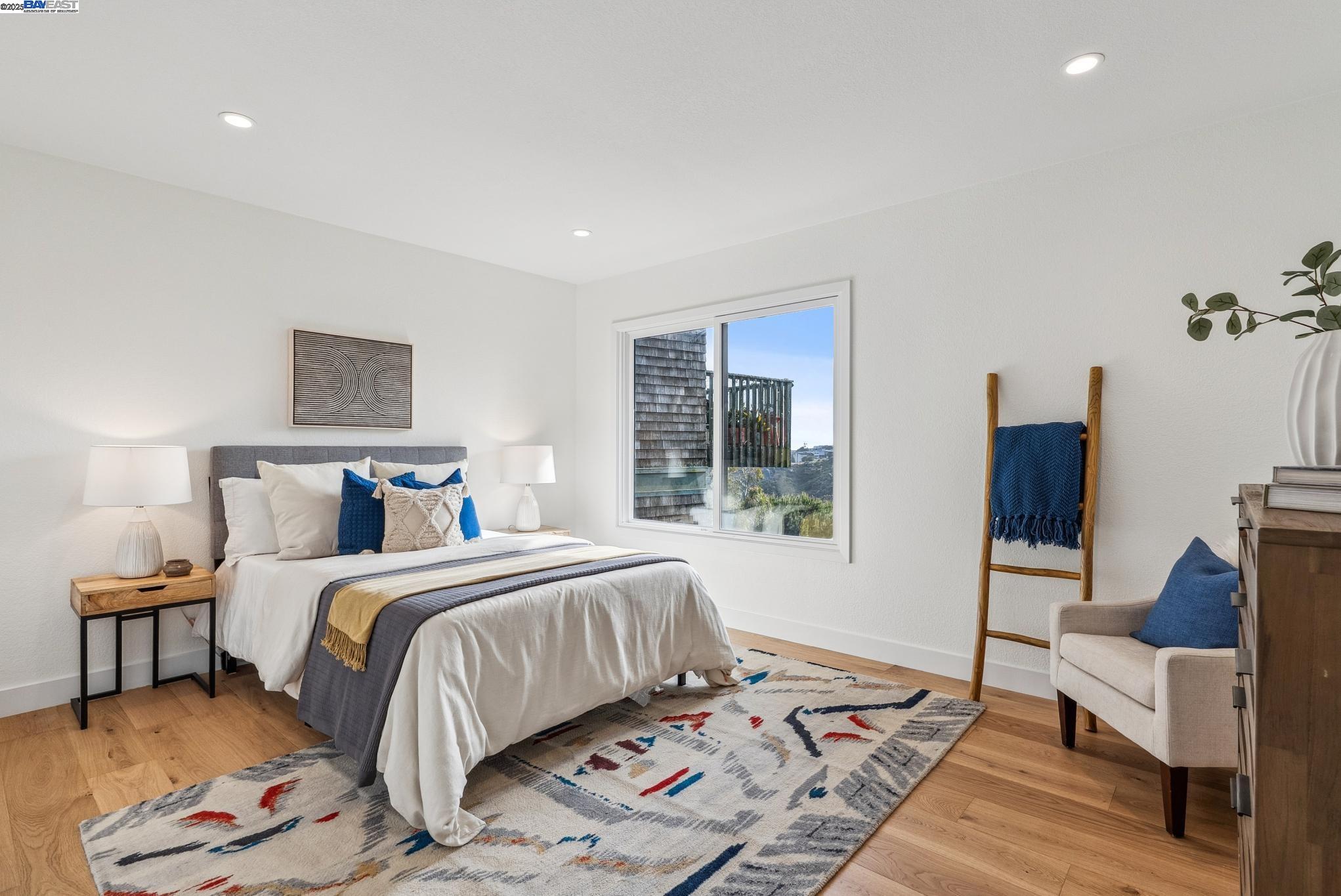 Detail Gallery Image 29 of 43 For 268 Gold Mine Dr, San Francisco,  CA 94131 - 4 Beds | 3 Baths