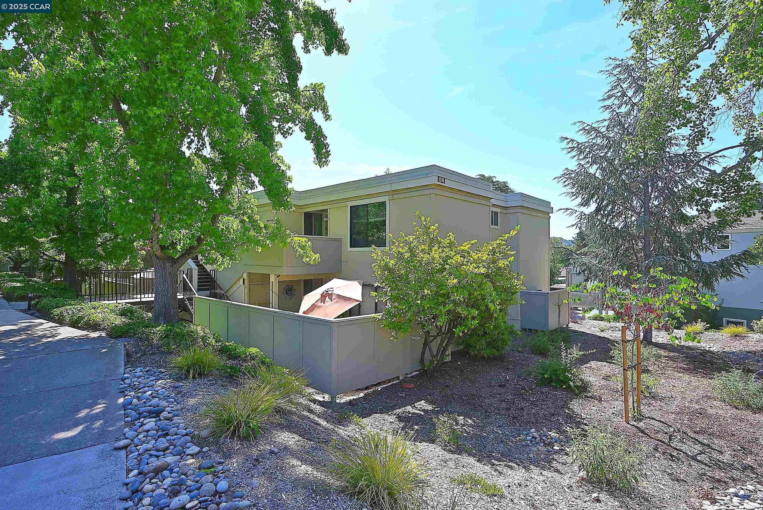 Photo #2: 41099649 Listing 
