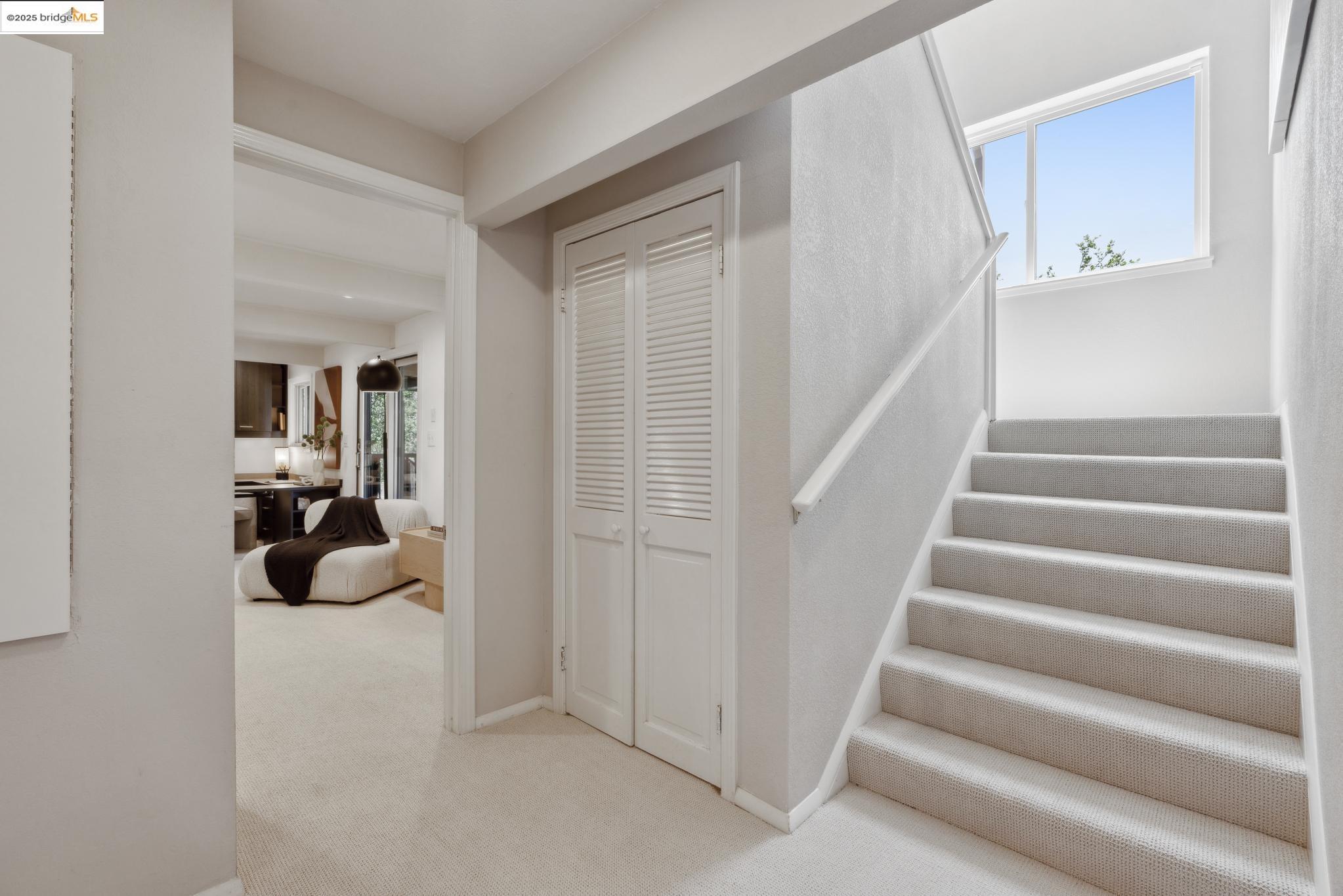 Detail Gallery Image 36 of 52 For 55 Merriewood Cir, Oakland,  CA 94611 - 3 Beds | 3 Baths