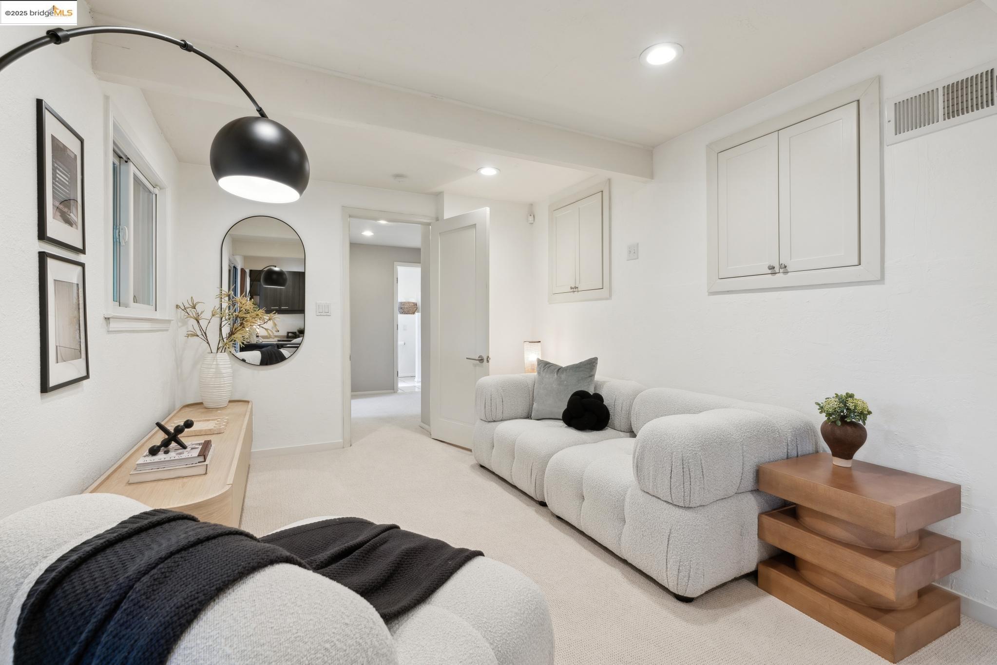 Detail Gallery Image 37 of 52 For 55 Merriewood Cir, Oakland,  CA 94611 - 3 Beds | 3 Baths