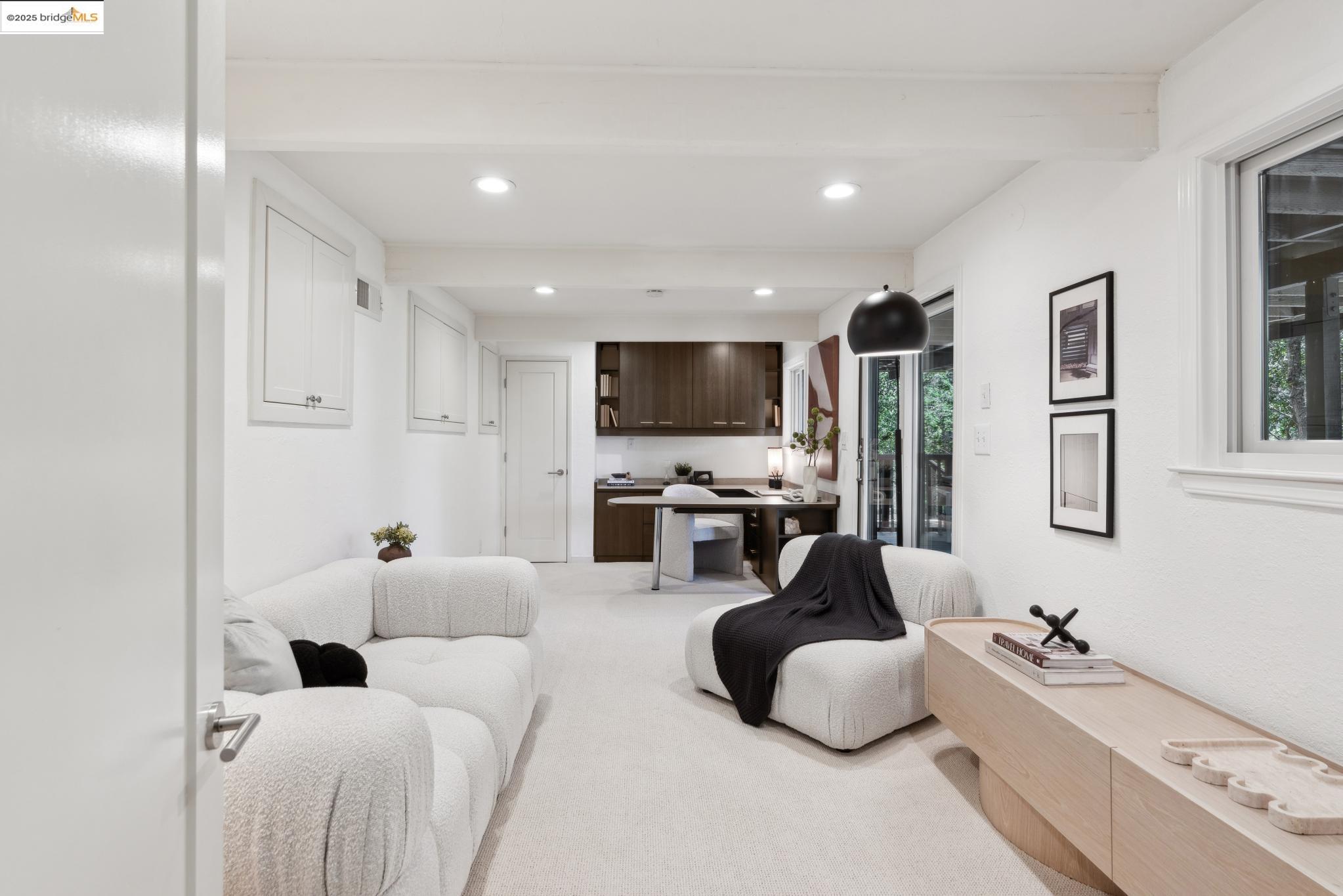 Detail Gallery Image 38 of 52 For 55 Merriewood Cir, Oakland,  CA 94611 - 3 Beds | 3 Baths