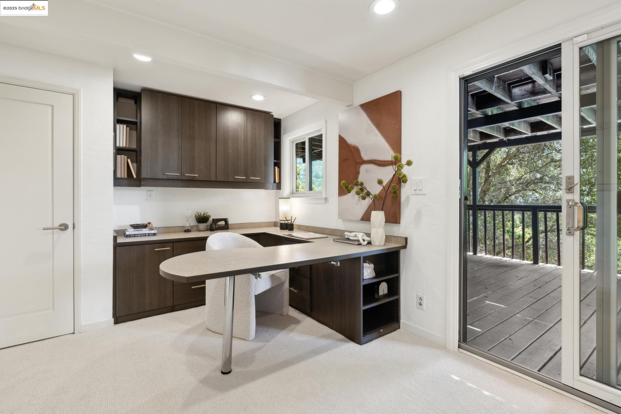 Detail Gallery Image 39 of 52 For 55 Merriewood Cir, Oakland,  CA 94611 - 3 Beds | 3 Baths